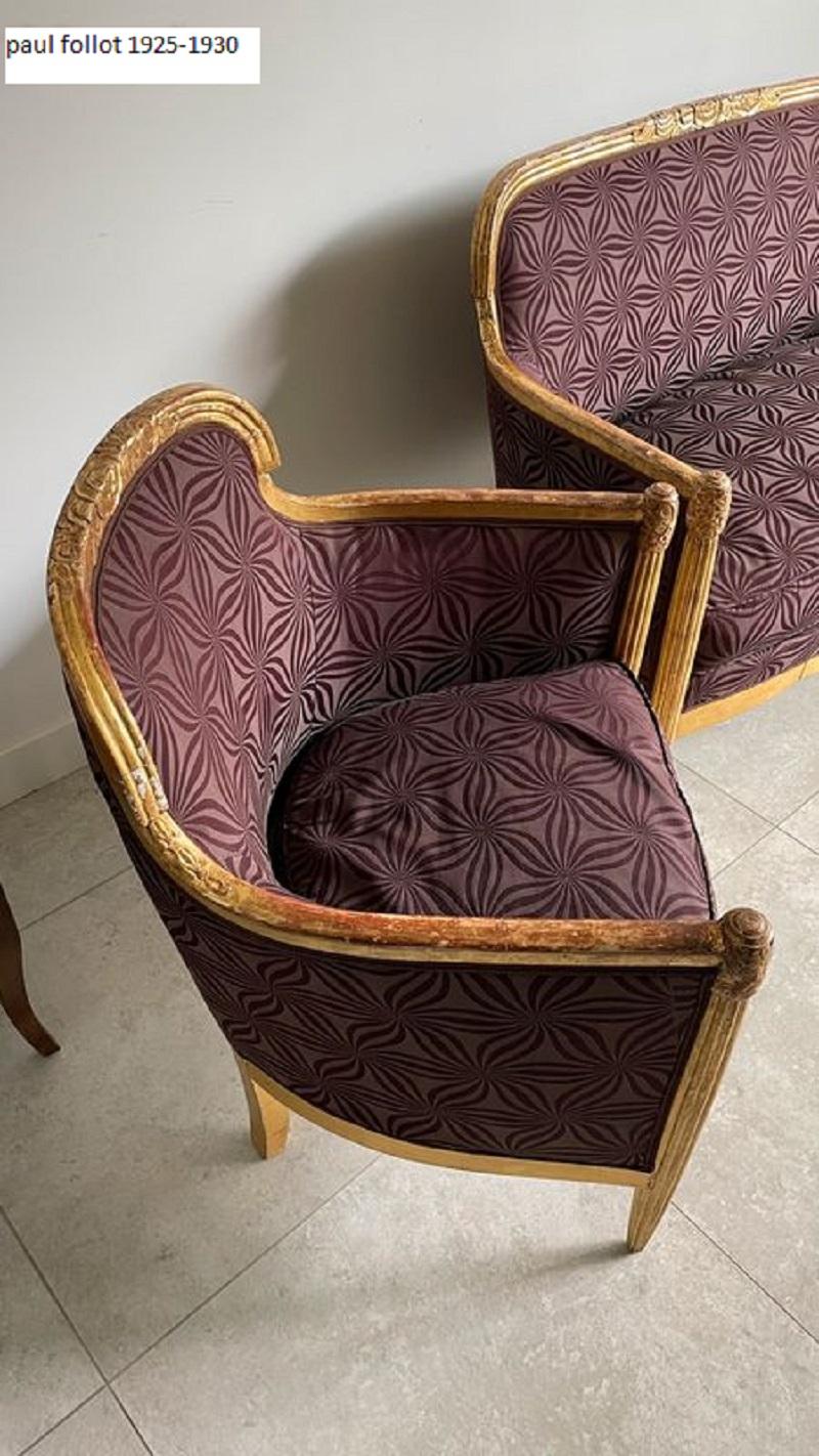 French Art Déco Living Room Set Carved Wood Gilded by Paul Follot, 1920s 

Extravagant and rare Art Déco ensemble consisting of 3 elements: 
1 elegant sofa and 2 armchairs.
Slender lines with cylindrical, fluted columns forming a spindle-shaped