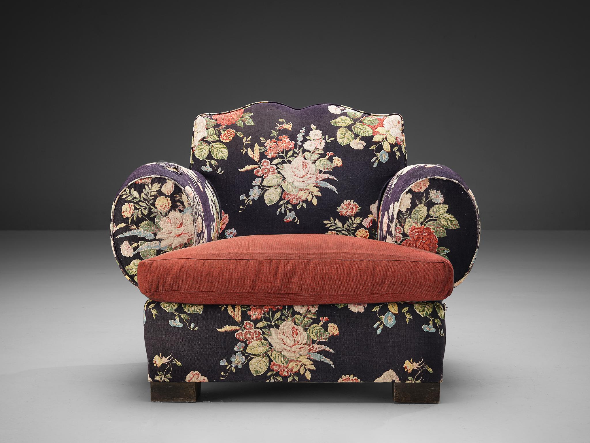 Mid-20th Century French Art Deco Lounge Chair in Floral Upholstery For Sale