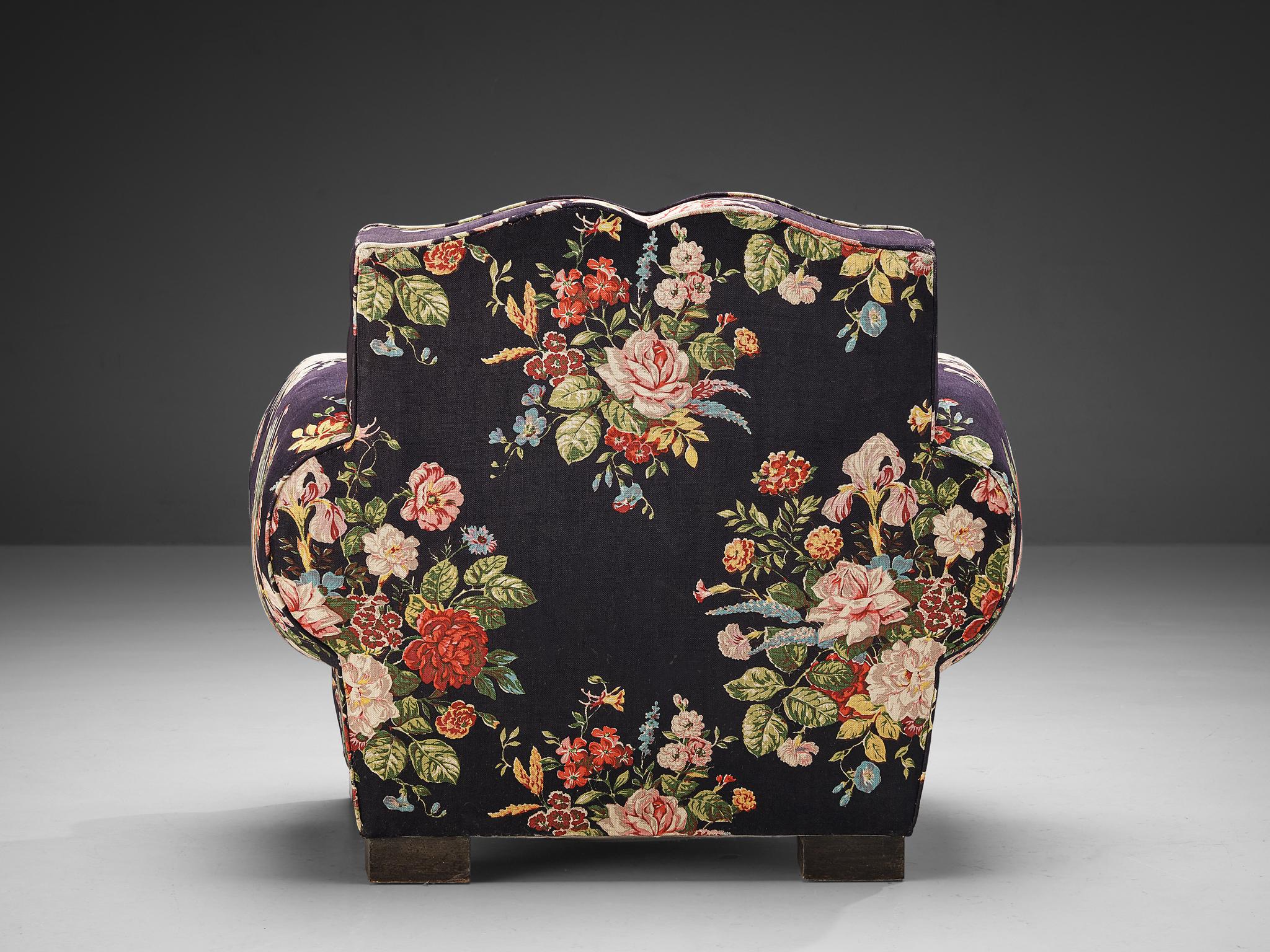 French Art Deco Lounge Chair in Floral Upholstery For Sale 1