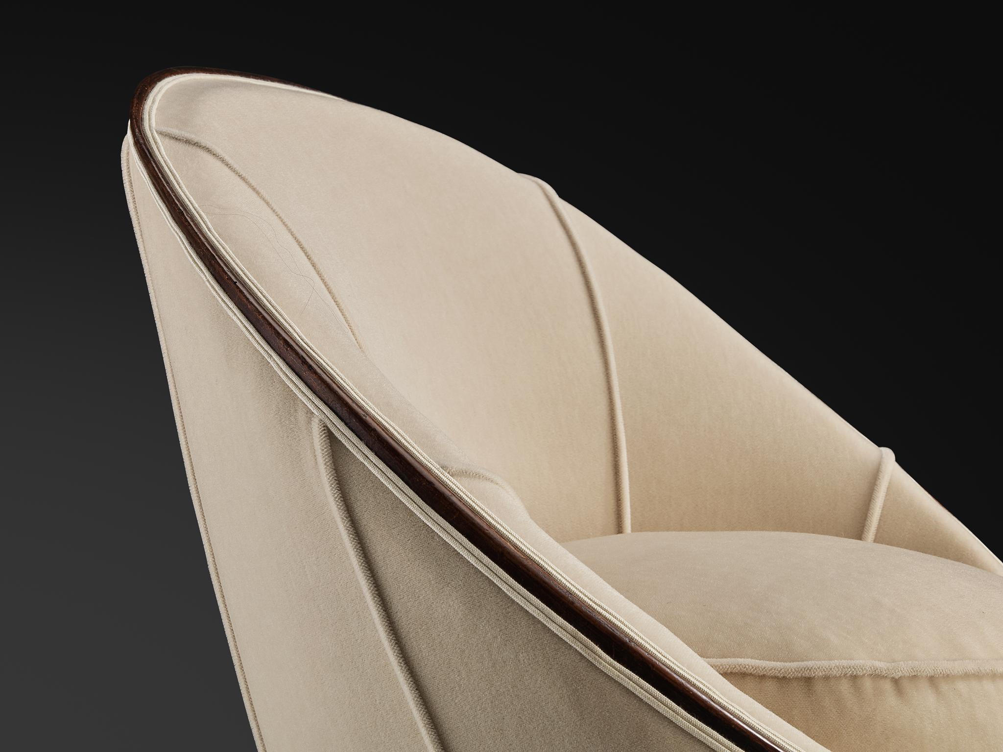 Français Chaise longue Art déco française en tissu Off-White et Wood en vente