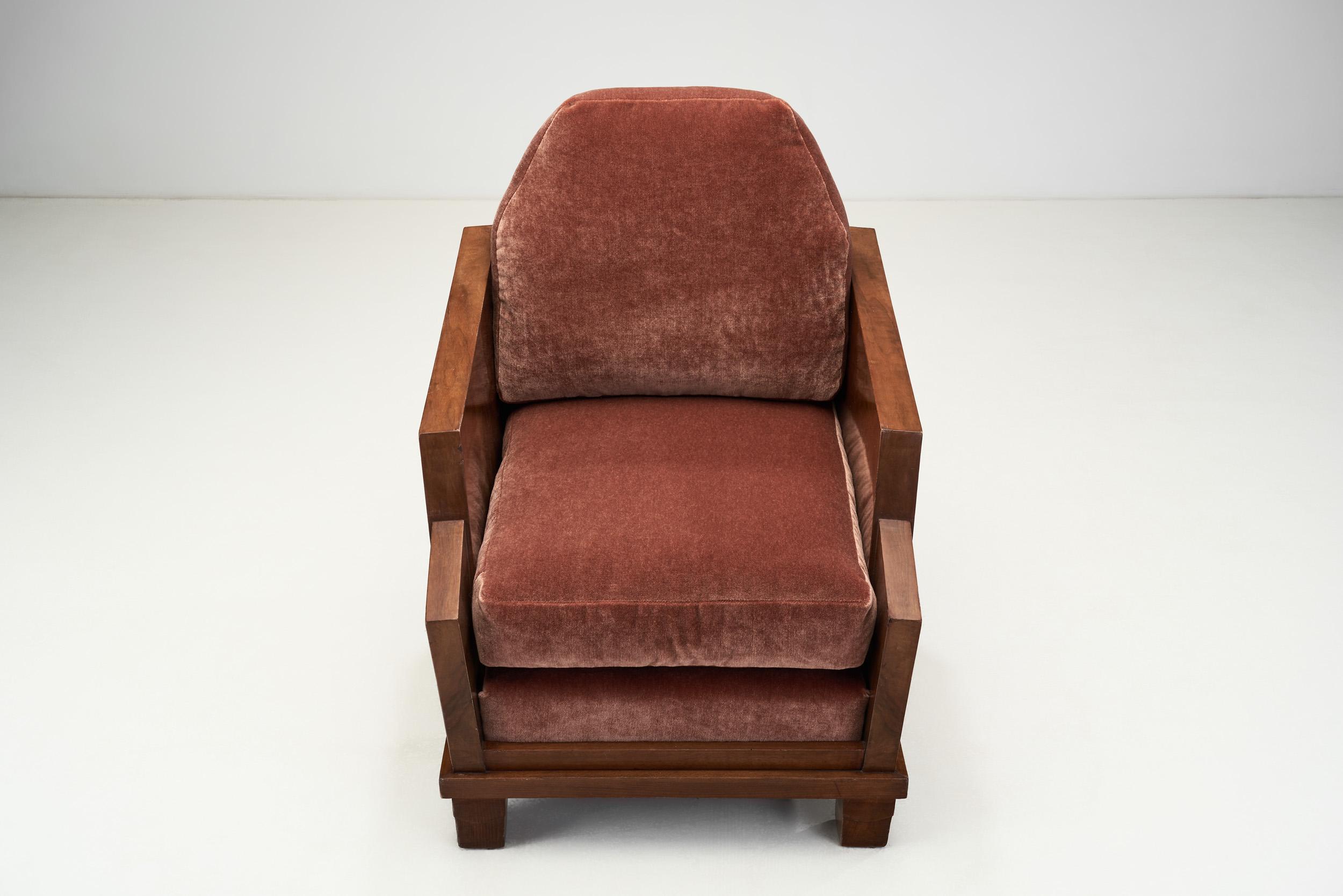 Wood French Art Deco Lounge Chair with Walnut Veneer, France, 1930s