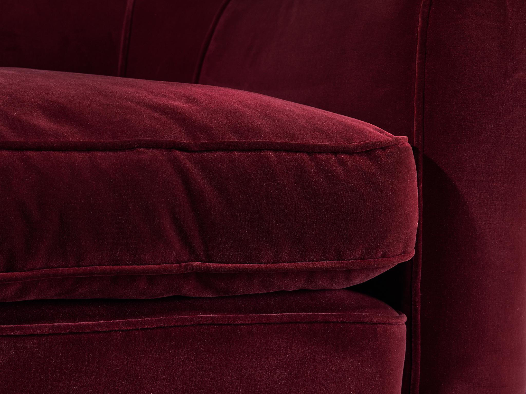 Italian Art Deco Pair of Lounge Chairs in Burgundy Velvet For Sale 4