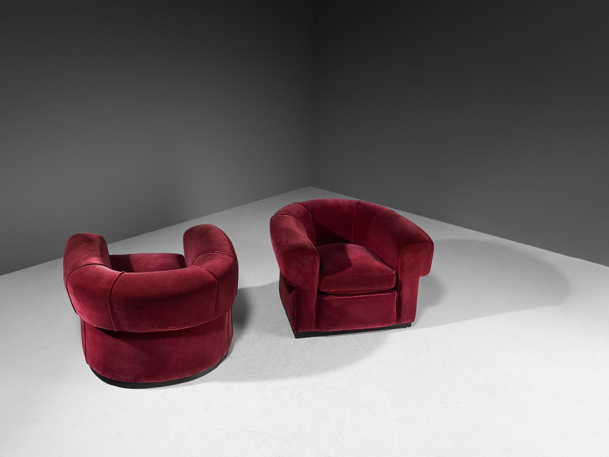 Milieu du XXe siècle Paire de chaises longues italiennes Art Déco en velours bourgogne en vente