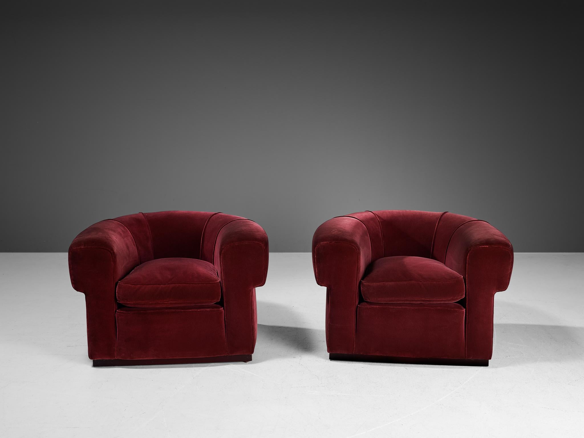 Italian Art Deco Pair of Lounge Chairs in Burgundy Velvet For Sale 2