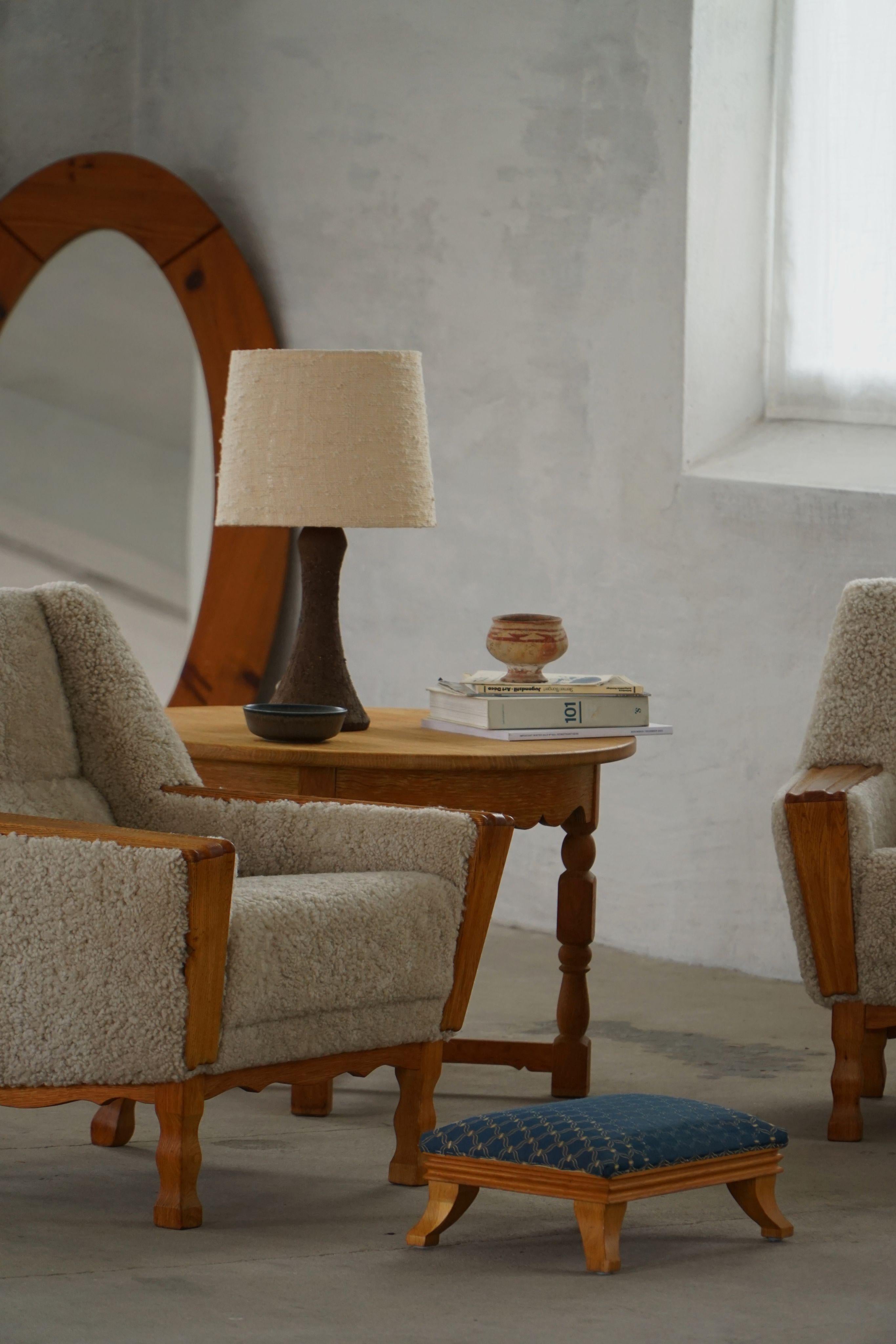 Sgabello francese con piede basso in stile Art Déco con tappezzeria vintage realizzato negli anni '40 in vendita 1