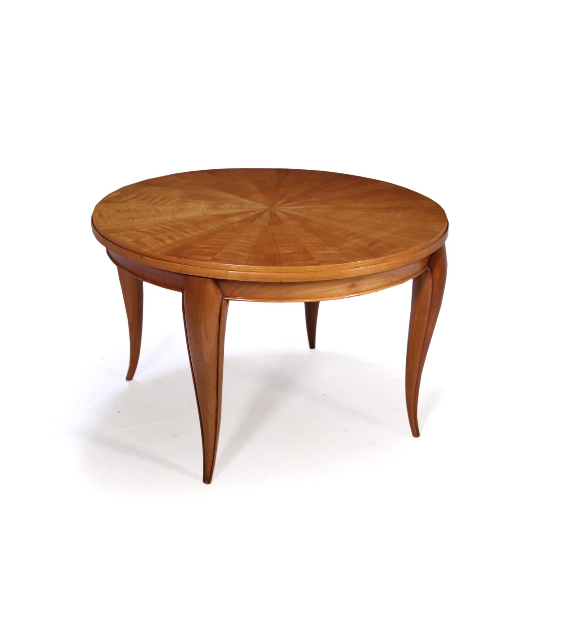 A stunning quality table produced in France in the 1920’s in cherrywood with segmented top, four very elegant cabriole legs the table has been fully polished by hand and in excellent condition throughout

Age: 1925

Style: Art Deco

Material: