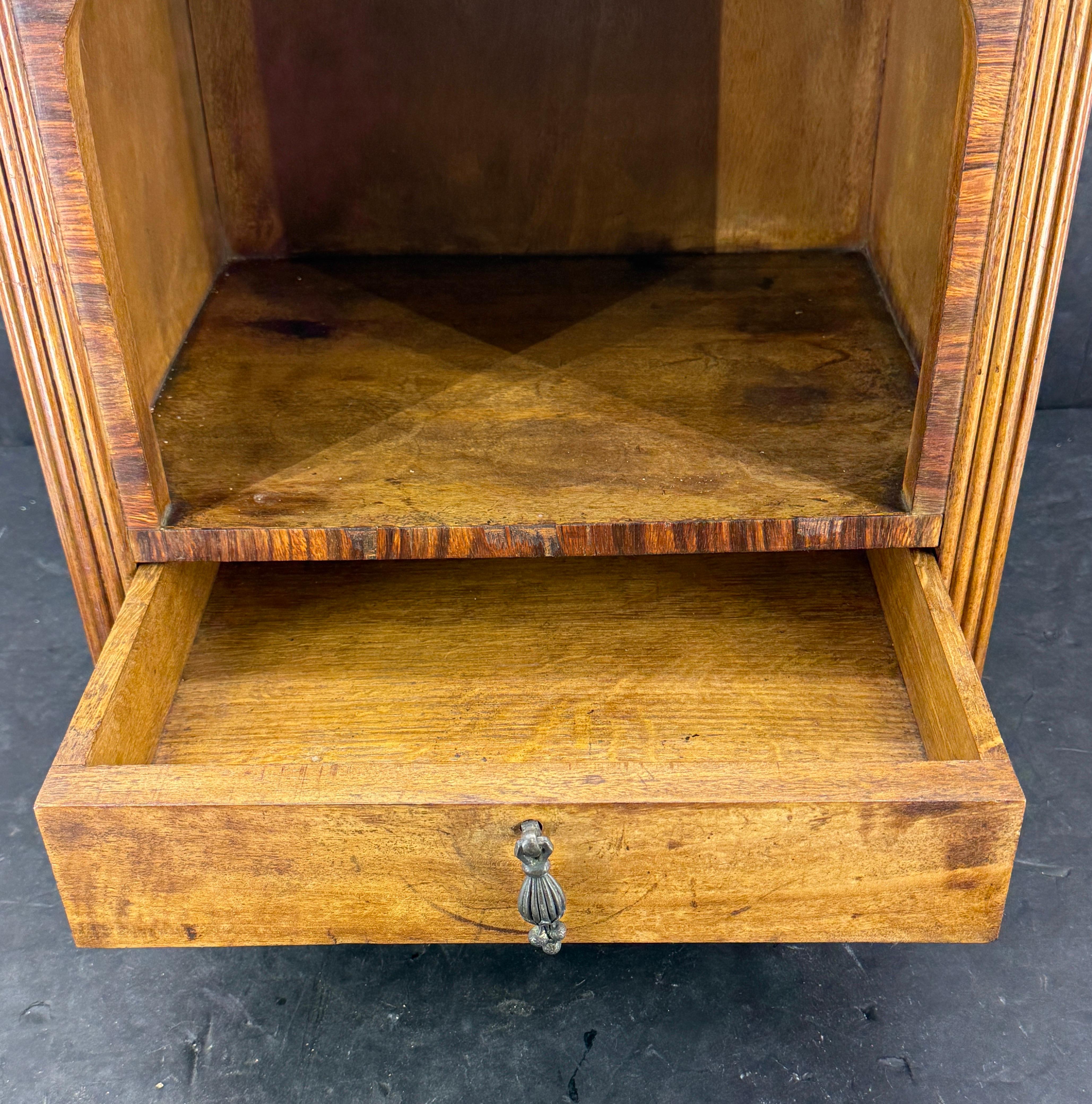 French Art Deco Low Wood Nightstand Side End Table with Marble Top en vente 3