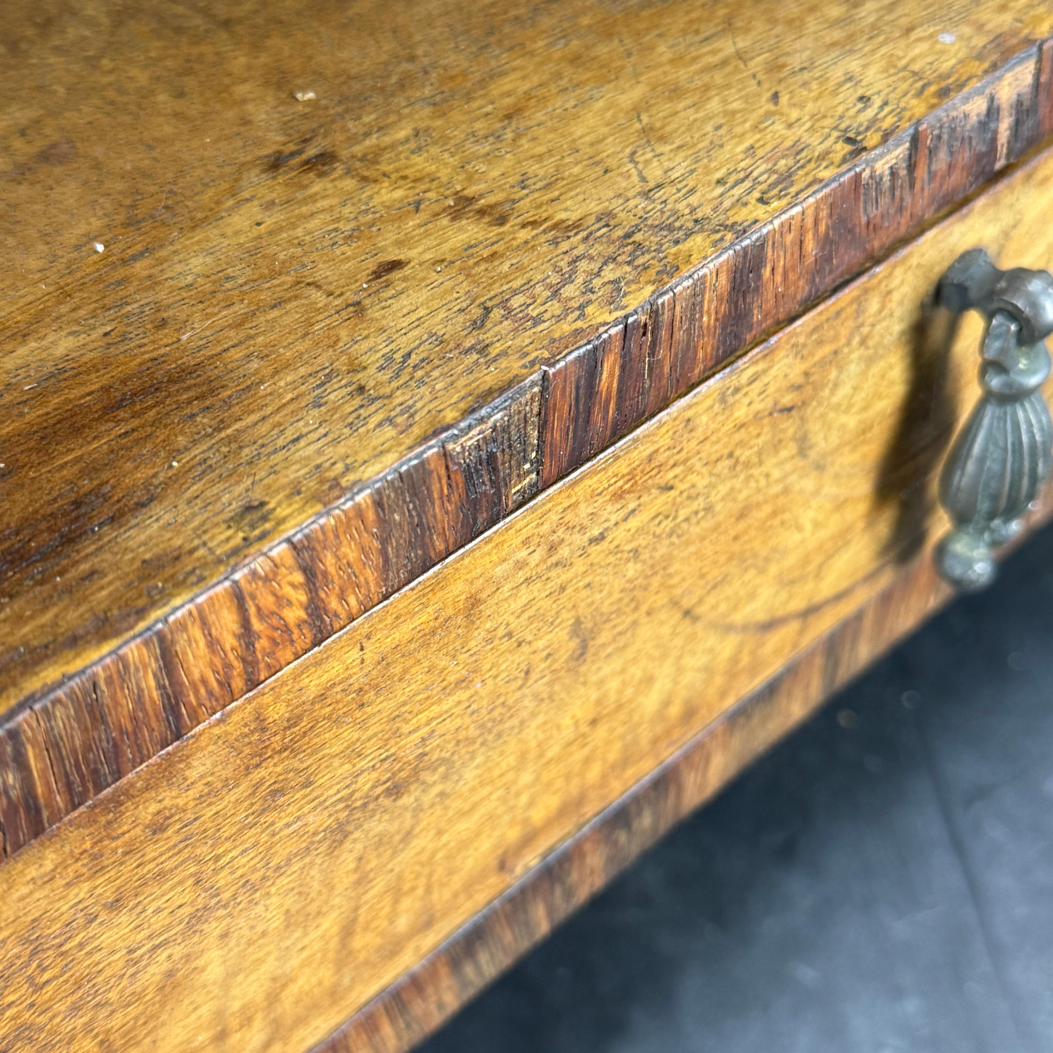 French Art Deco Low Wood Nightstand Side End Table with Marble Top en vente 7