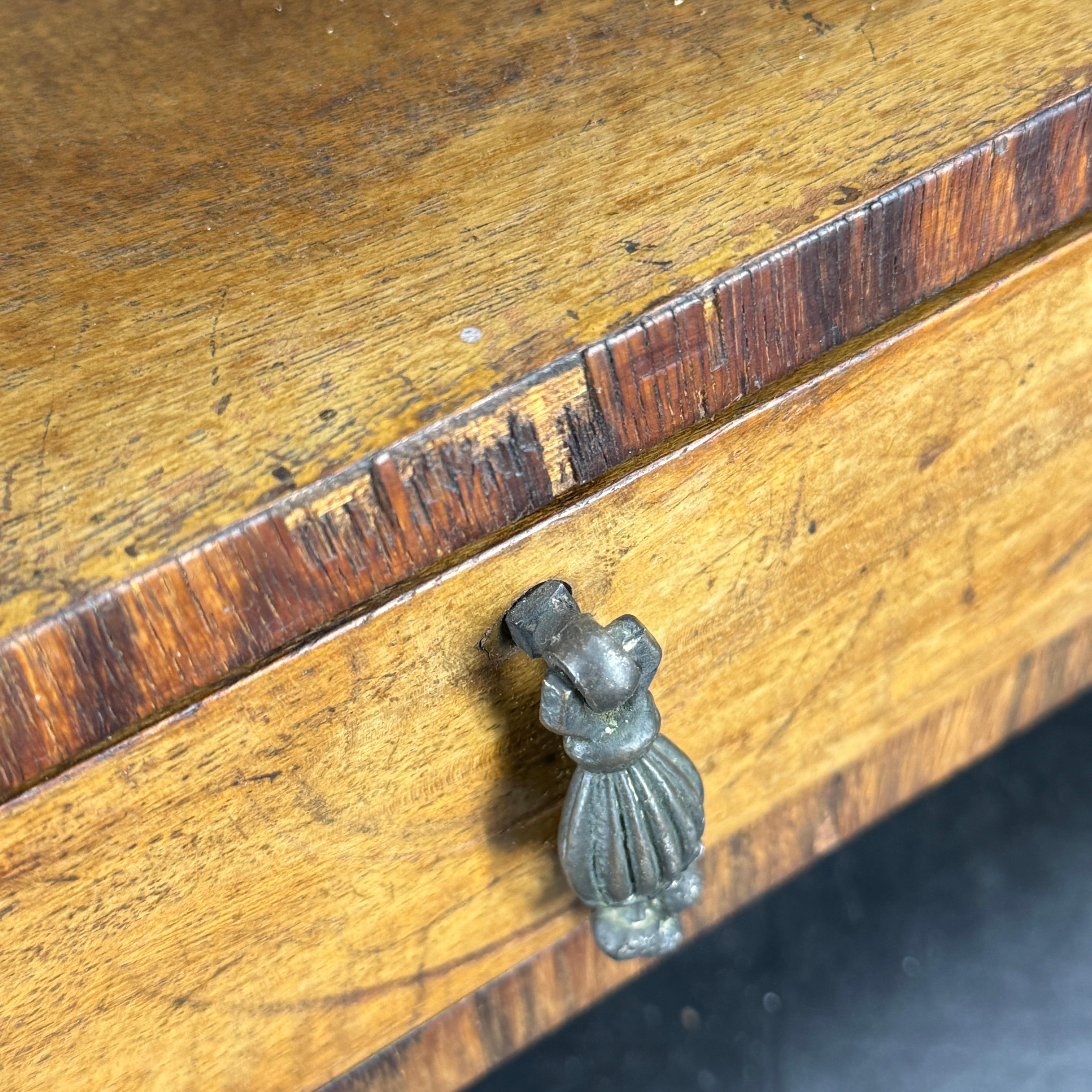 French Art Deco Low Wood Nightstand Side End Table with Marble Top en vente 8