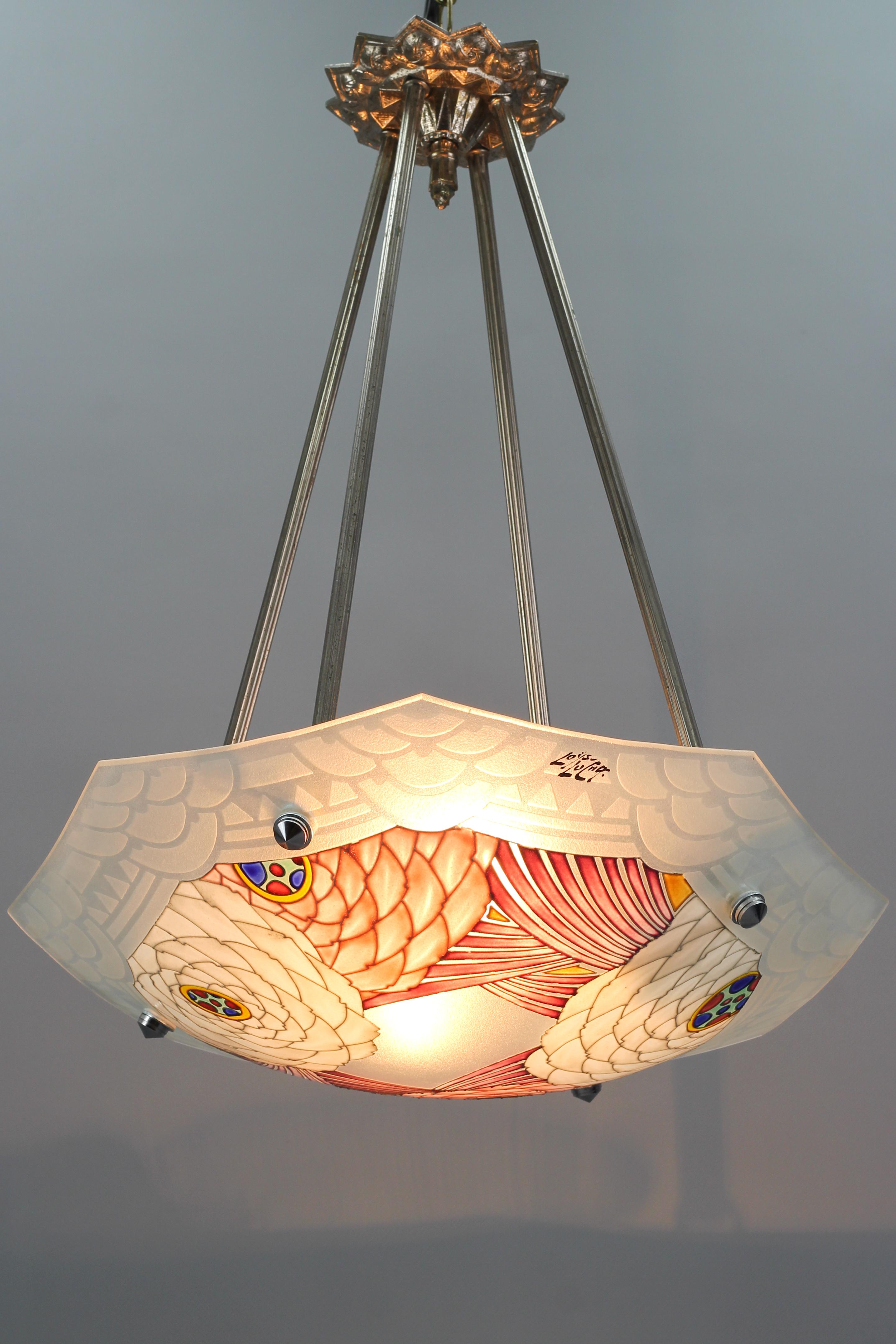 Laiton Lampe à suspension à deux lumières en verre émaillé à motifs floraux Art Déco français, signée Loys Lucha en vente