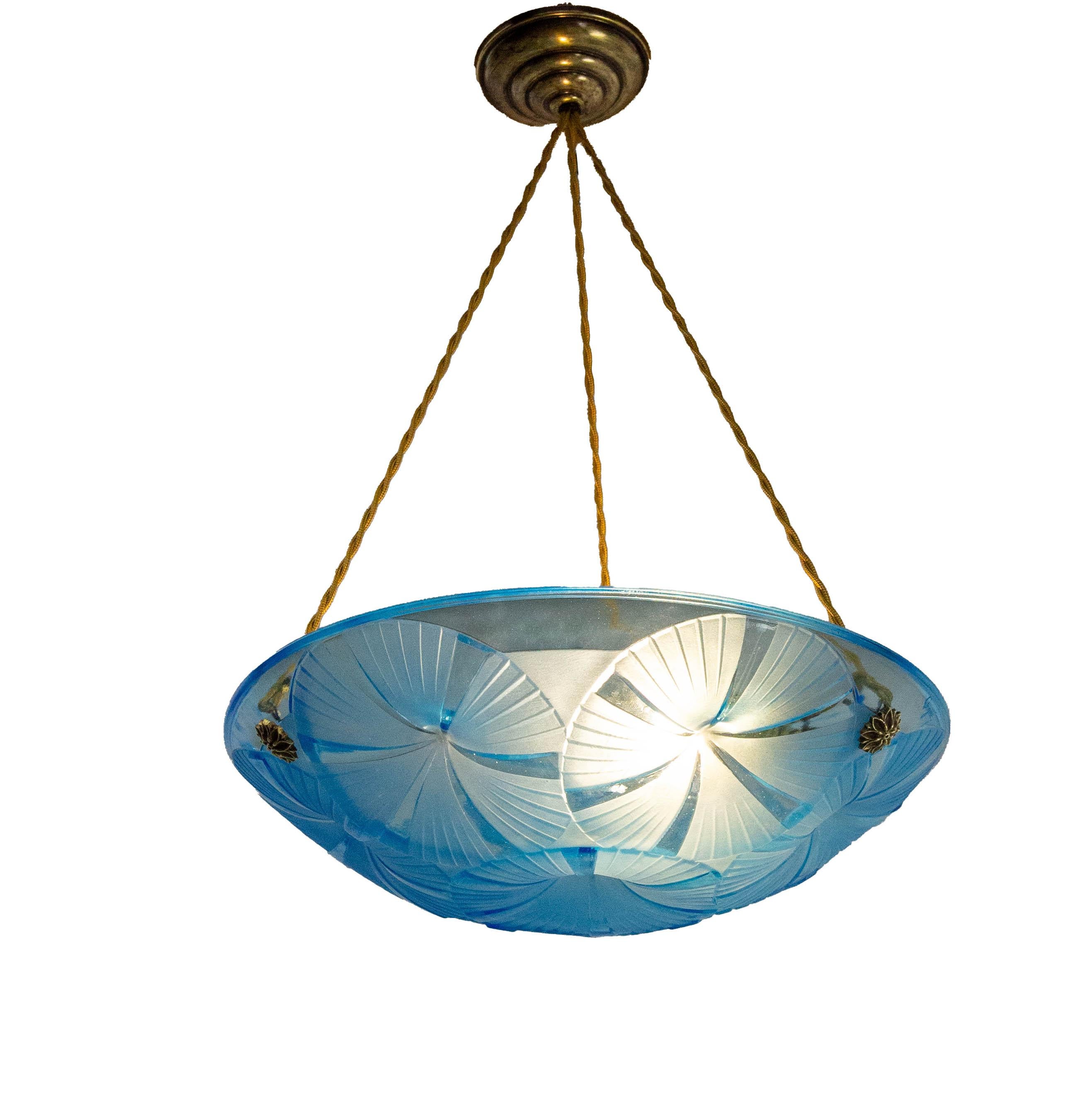 Art Déco Lampadario a sospensione da soffitto in Lustre Art Glass francese, manifattura Degué, 1930 ca. in vendita