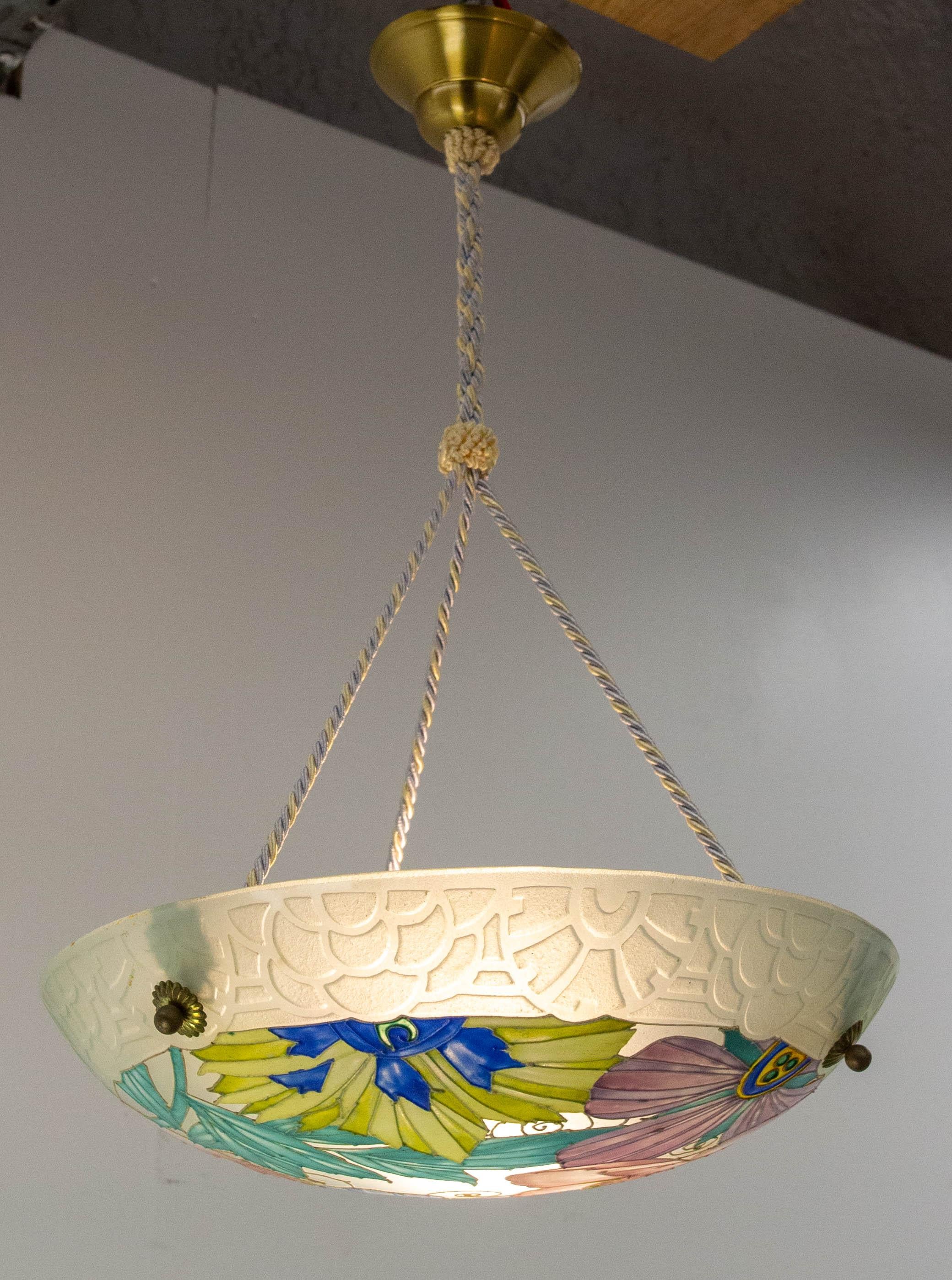 Francese Lampadario a sospensione da soffitto in vetro art déco francese firmato Loys Lucha c. 1930 in vendita