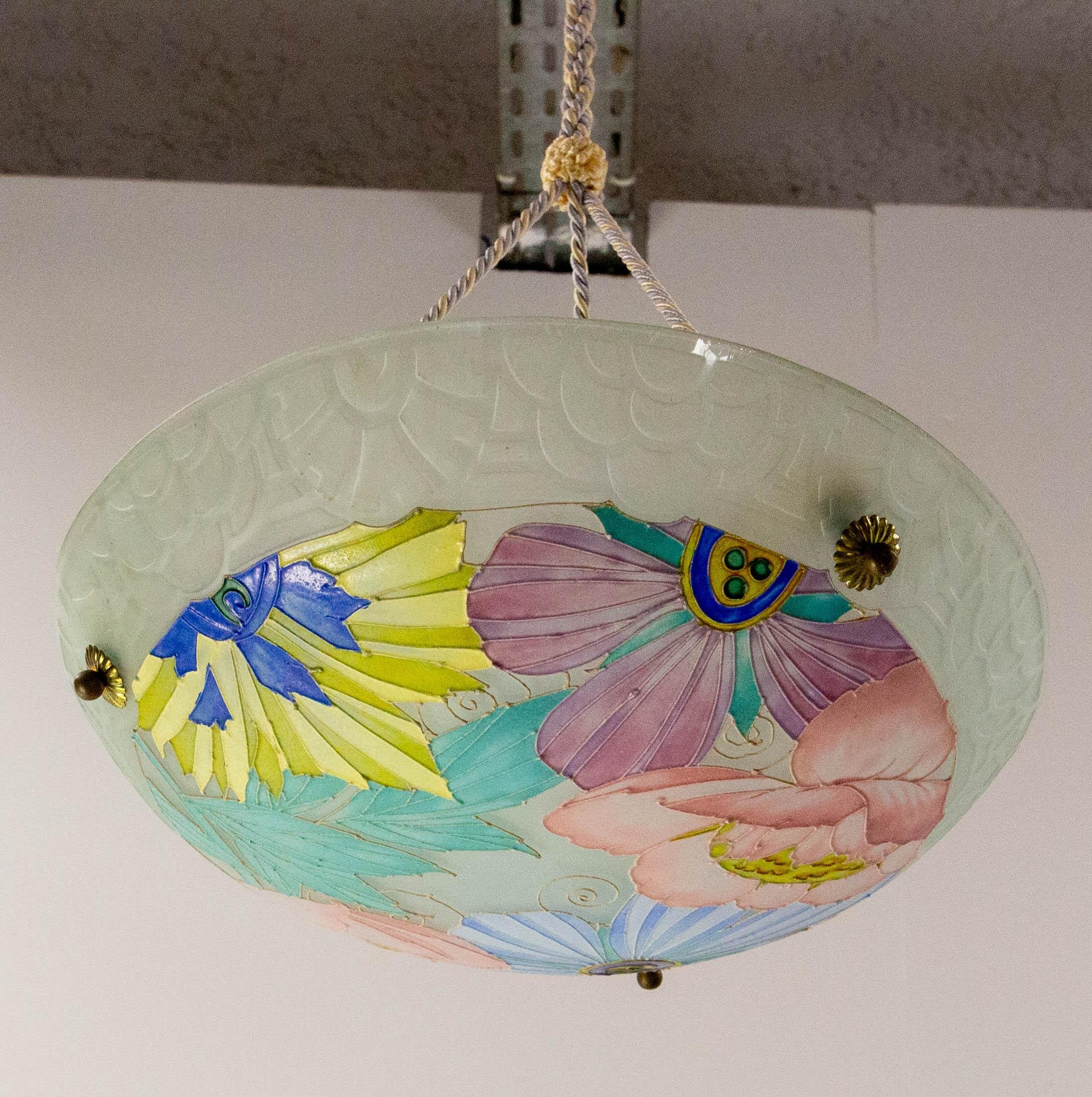 Metà XX secolo Lampadario a sospensione da soffitto in vetro art déco francese firmato Loys Lucha c. 1930 in vendita