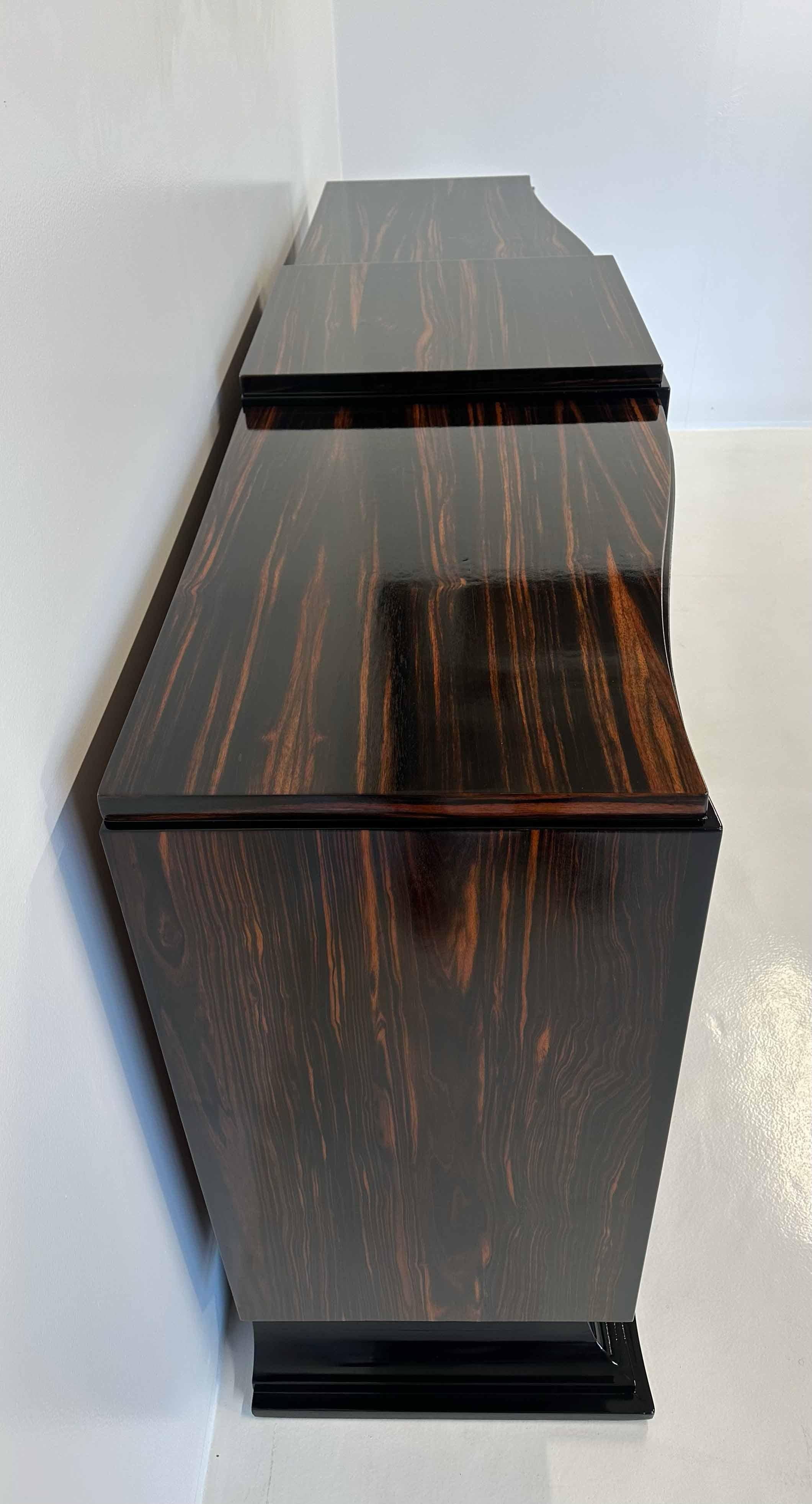 Credenza Art Deco francese in macassar e lacca nera, anni '30 in vendita 3