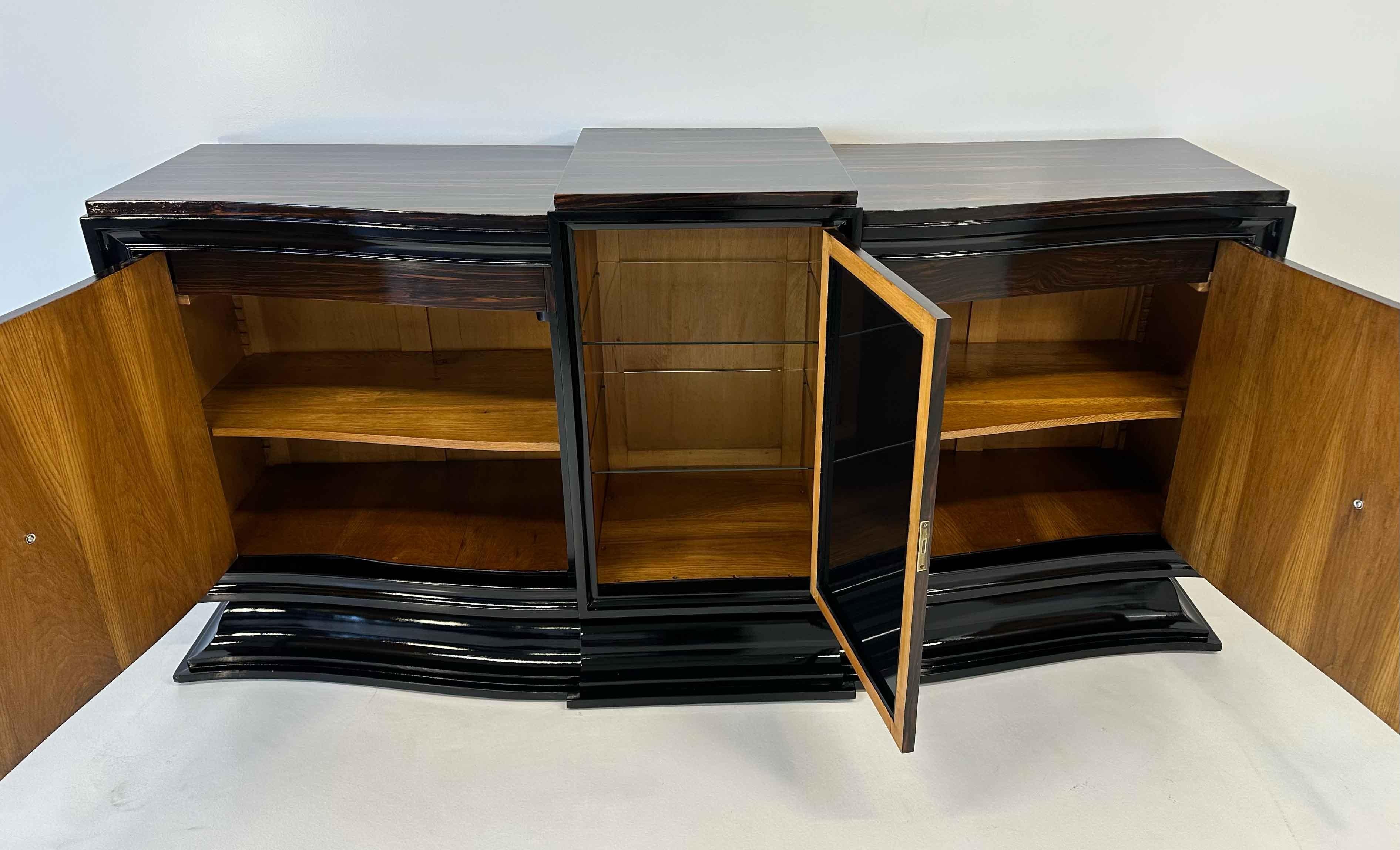 Credenza Art Deco francese in macassar e lacca nera, anni '30 in vendita 7