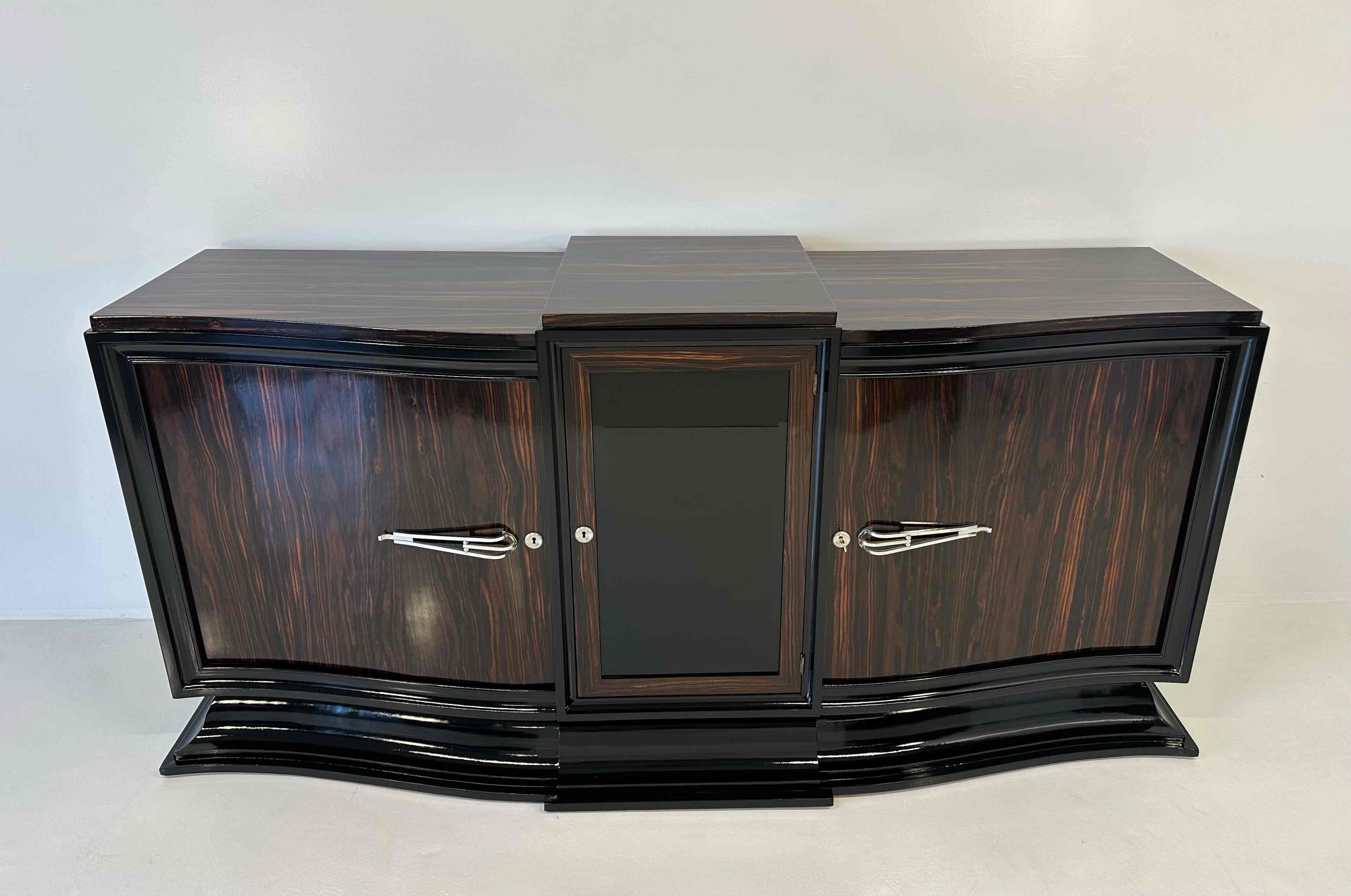 Francese Credenza Art Deco francese in macassar e lacca nera, anni '30 in vendita