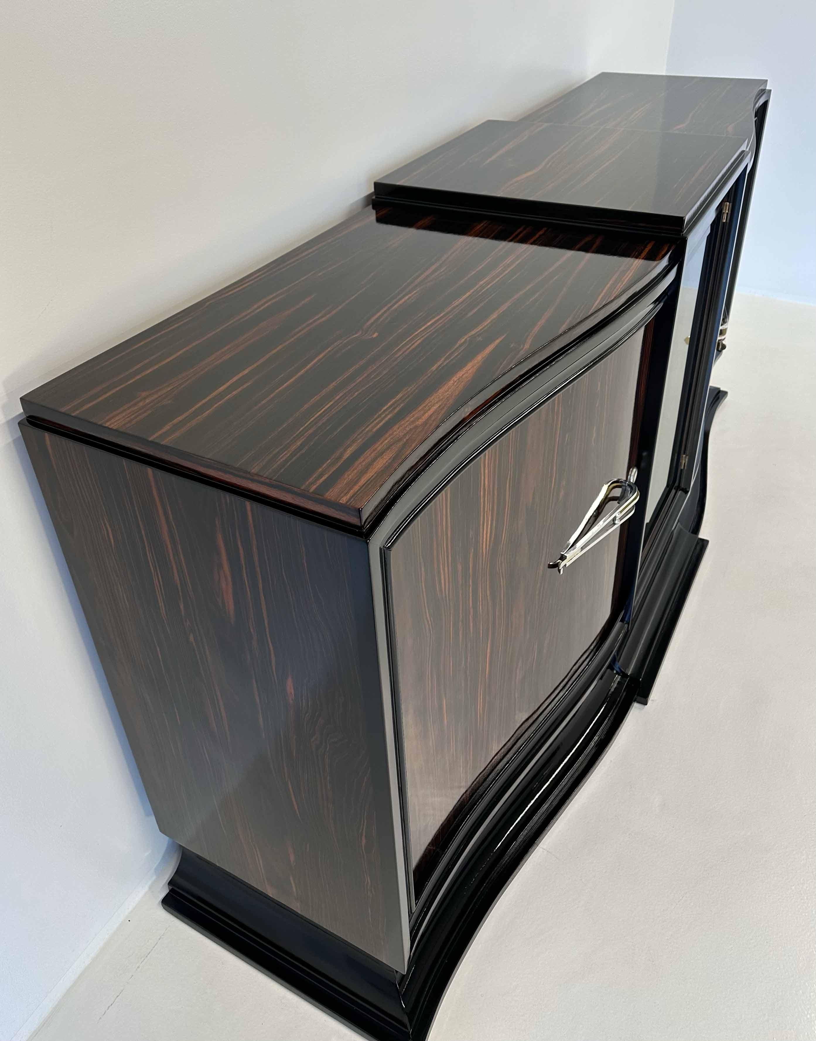 Credenza Art Deco francese in macassar e lacca nera, anni '30 in vendita 2