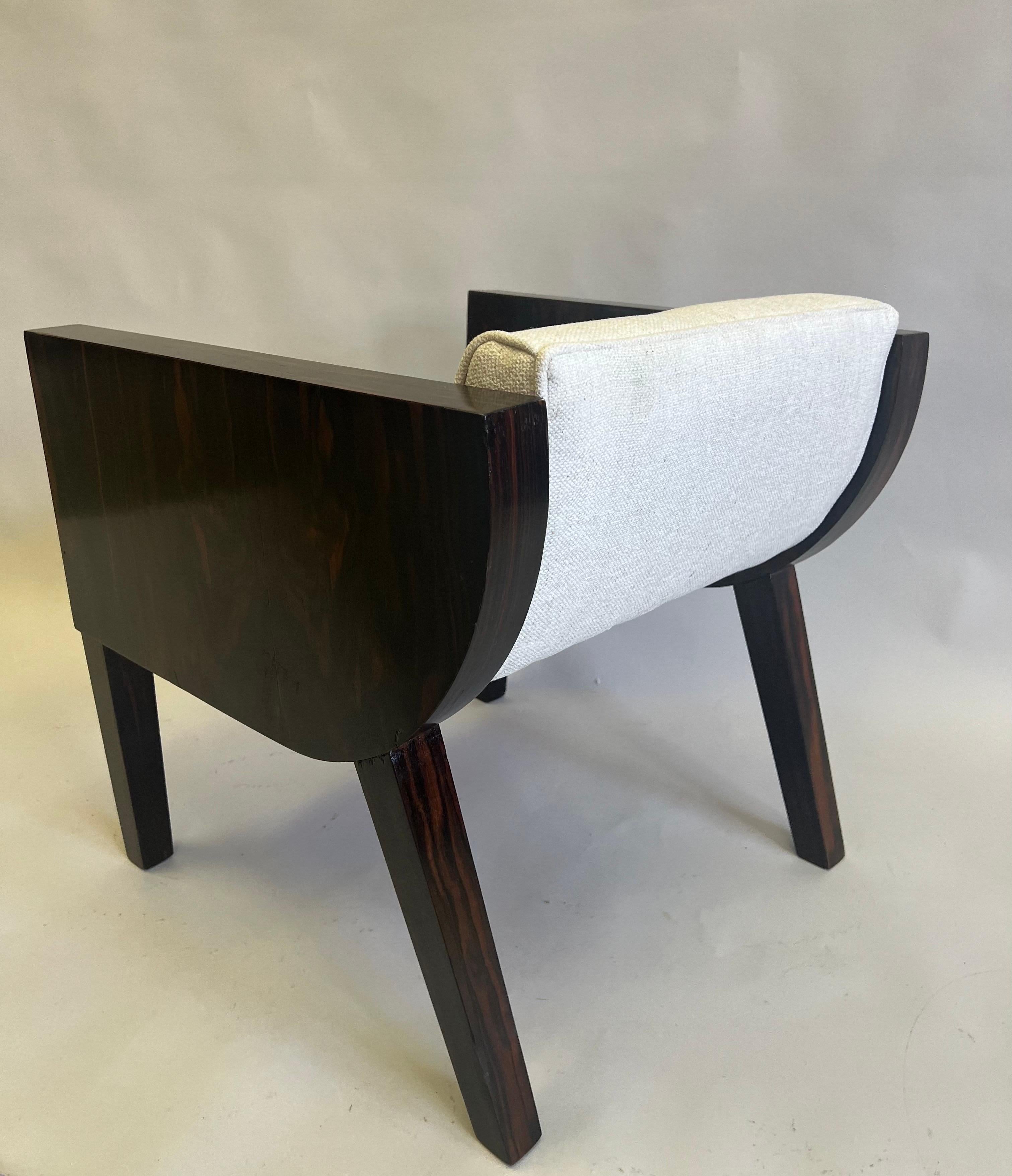 Französischer Art-Deco-Sessel aus Makassar-Ebenholz im Stil von Emile-Jacques Ruhlmann im Angebot 1