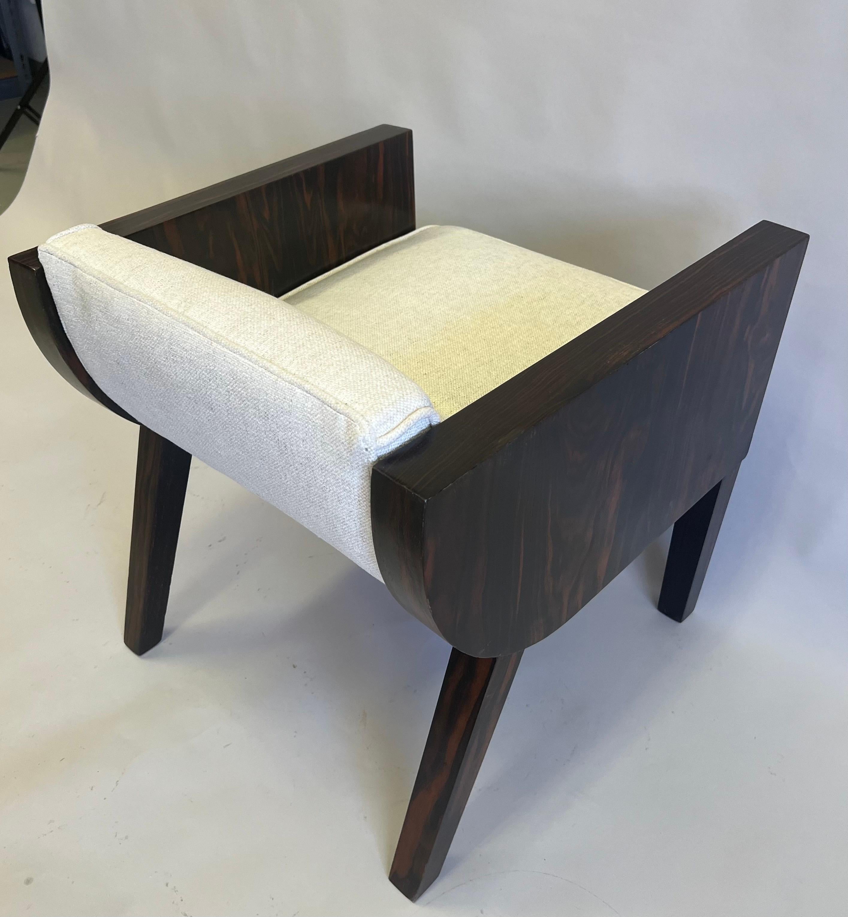 Französischer Art-Deco-Sessel aus Makassar-Ebenholz im Stil von Emile-Jacques Ruhlmann im Angebot 2