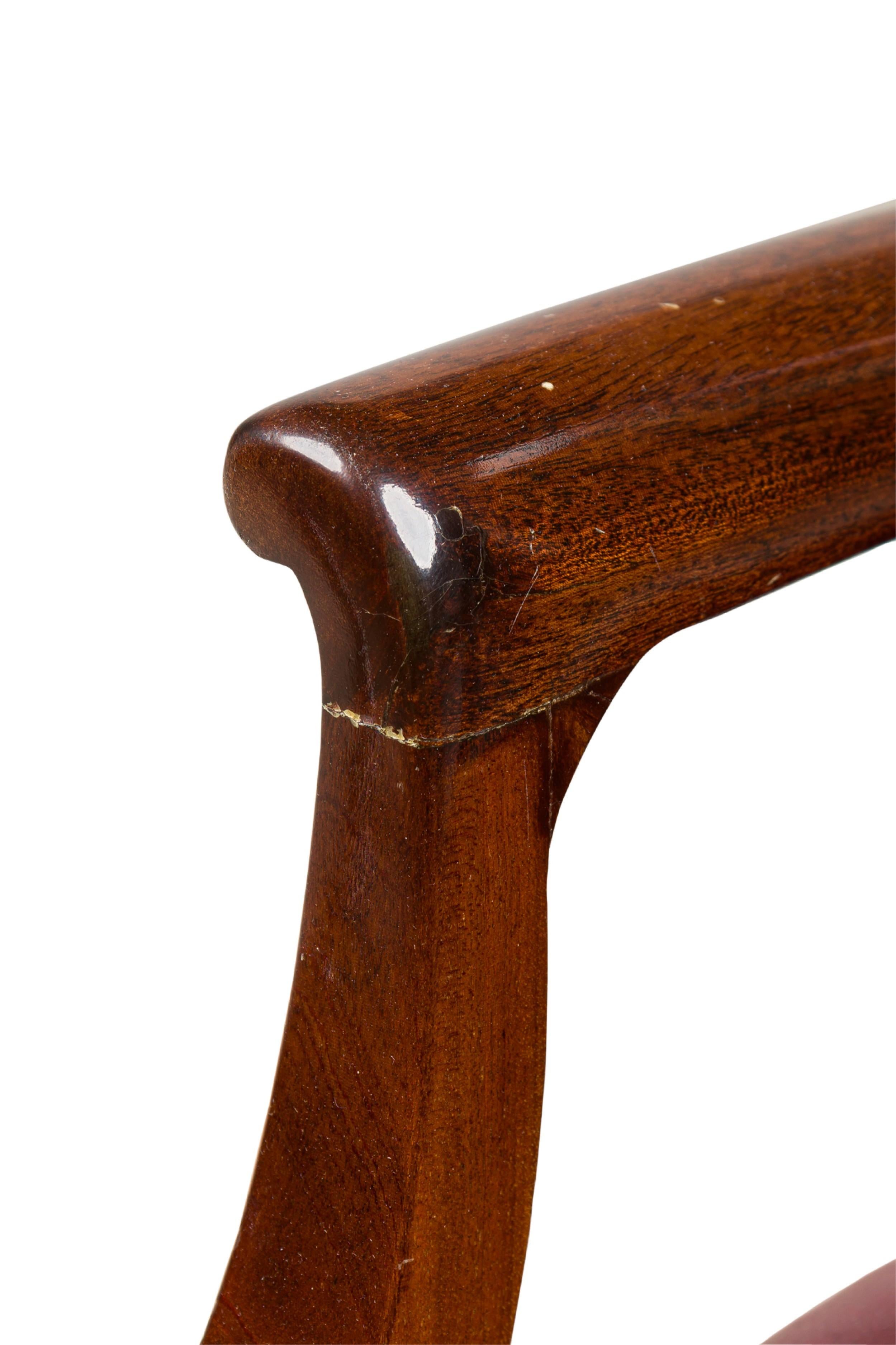 20ième siècle Fauteuil à dossier ouvert Art-Déco en acajou et laiton en vente