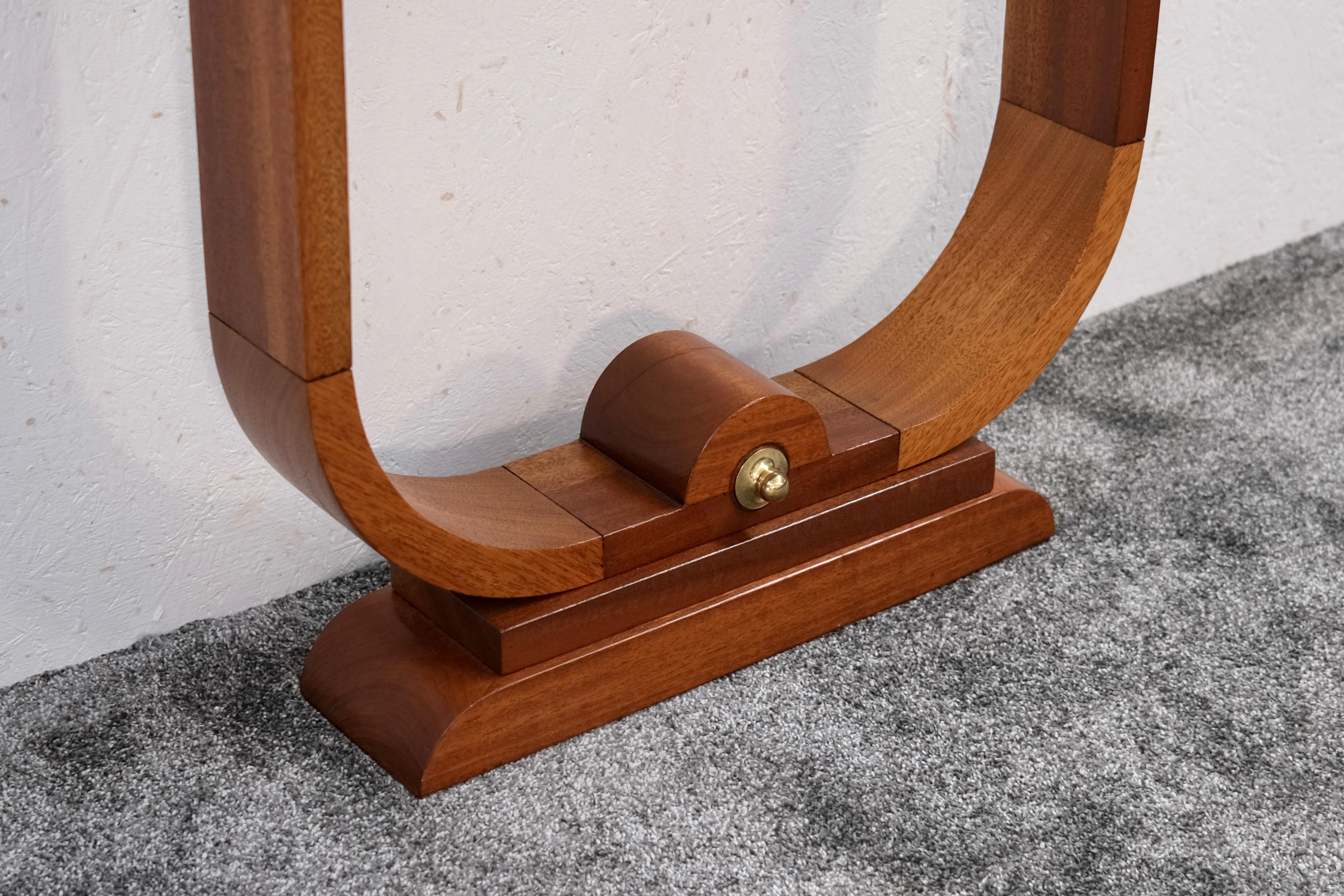 French Art Deco Mahogany Console Table with U-shaped Base and Satin Finish In Good Condition For Sale In Ulm, DE