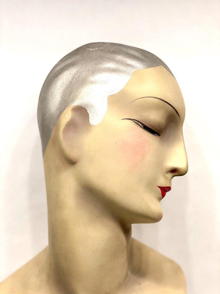 French Art Deco Mannequin Display of 1920s Flapper In Good Condition In New York, NY