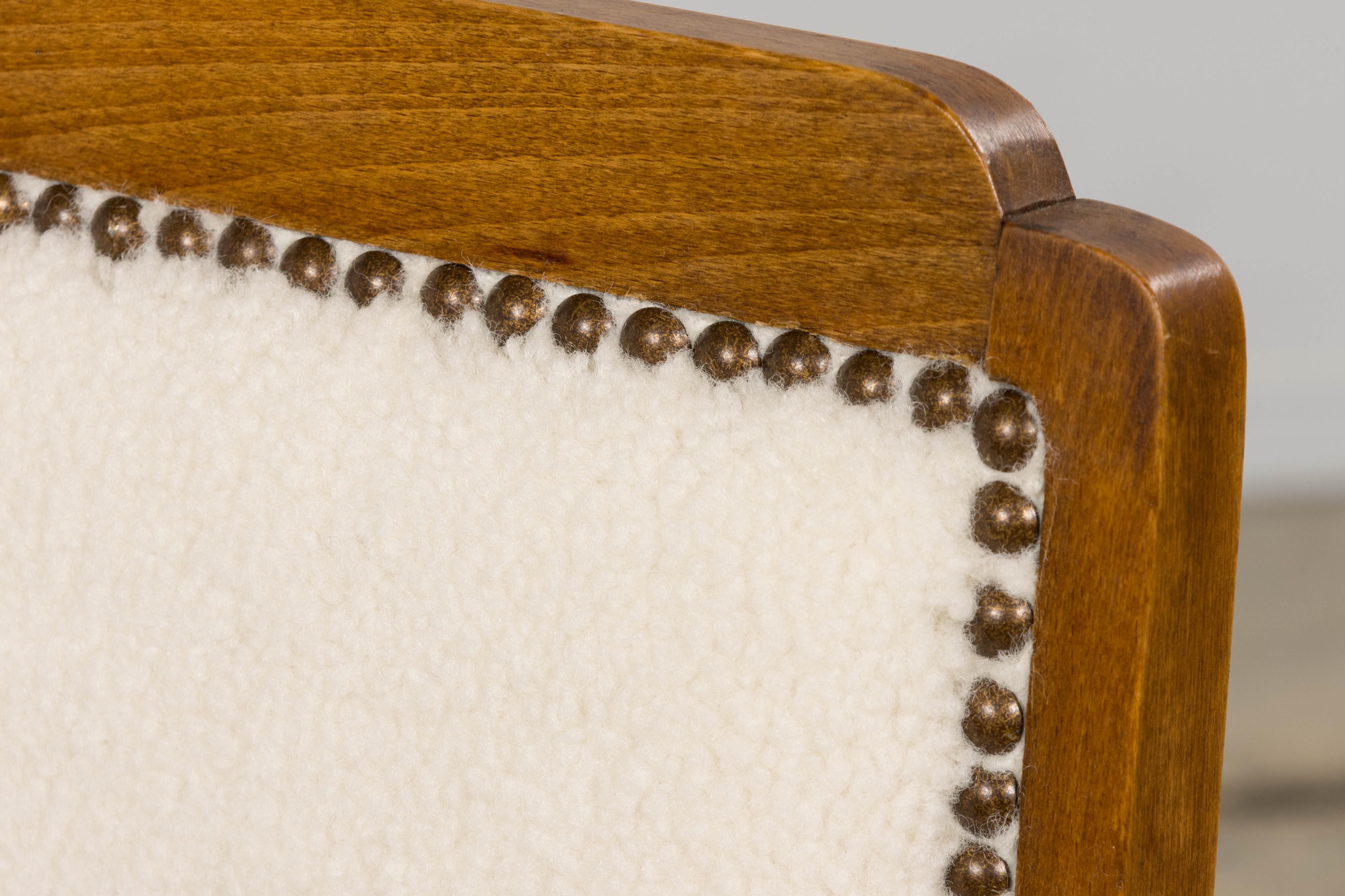 Bouclé Paire de chaises d'appoint Art Déco en érable et bouclette crème en vente