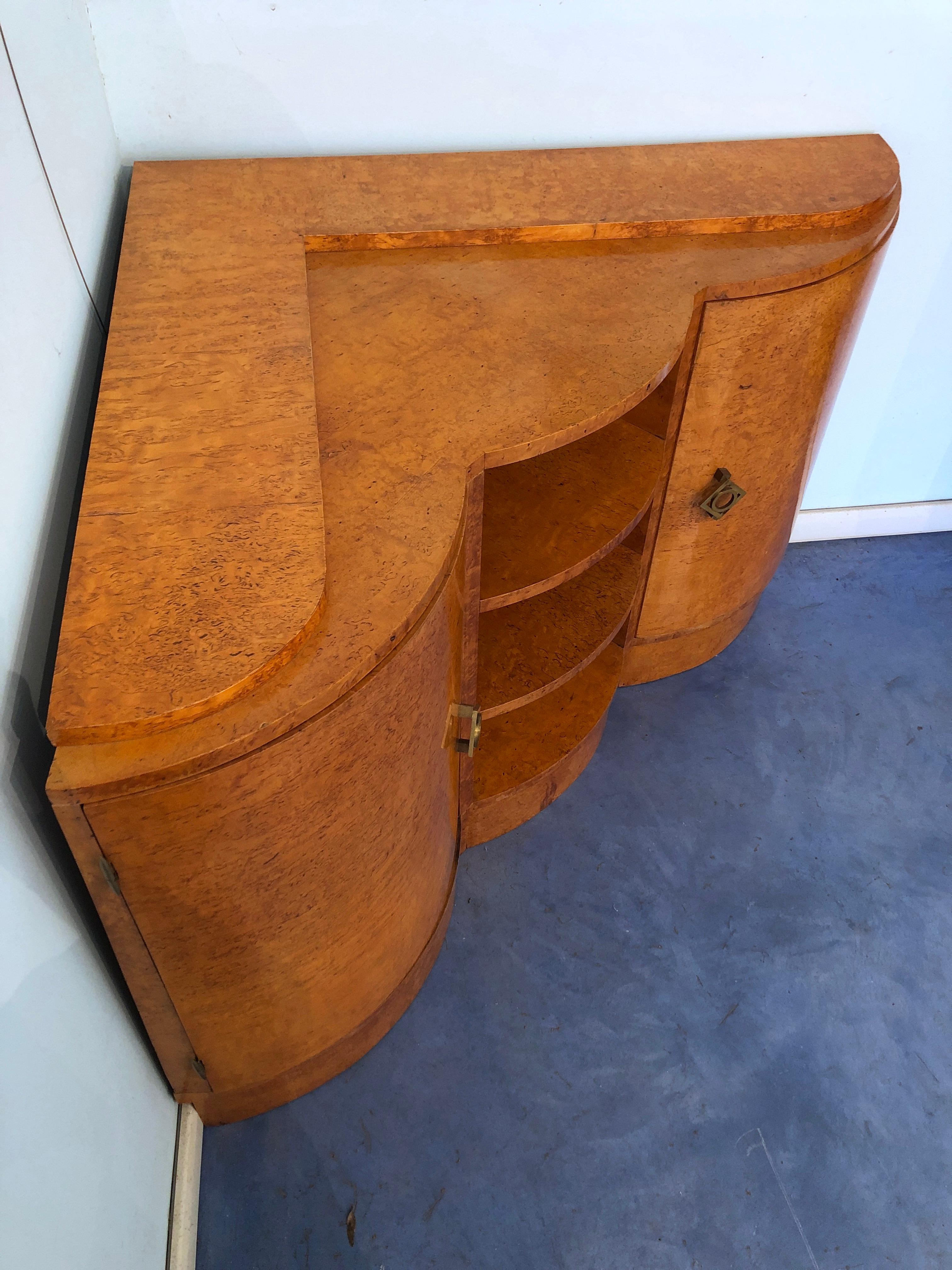 French Art Deco Maple Corner Cupboard, 1945 For Sale 7