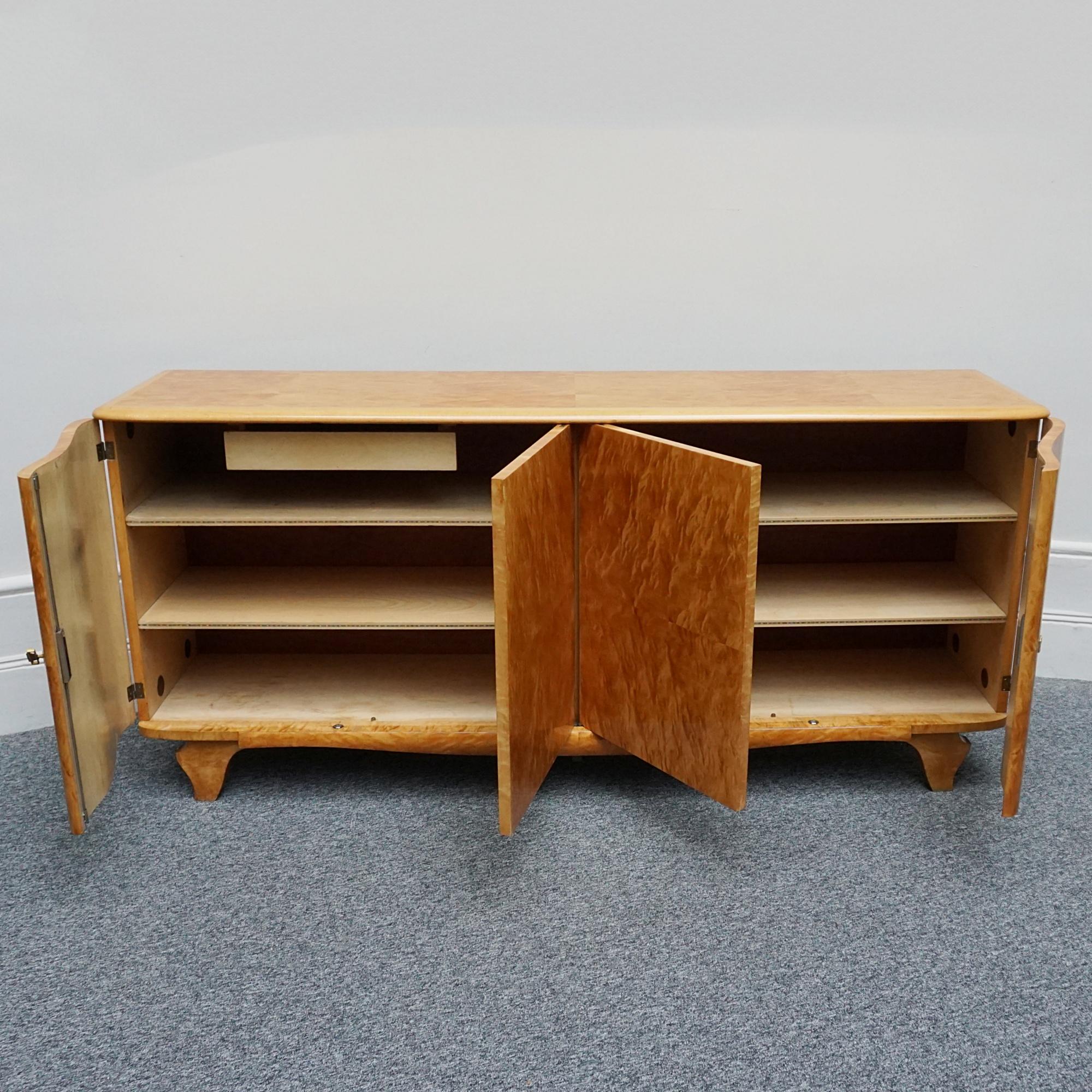 French Art Deco Maple Veneered Sideboard In Excellent Condition In Forest Row, East Sussex