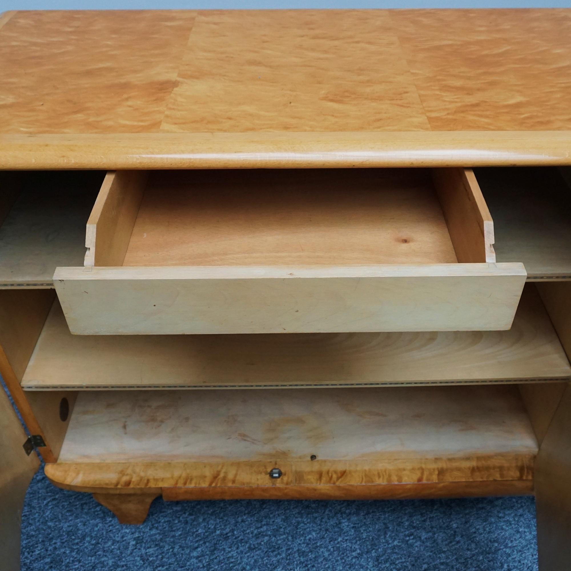 Early 20th Century French Art Deco Maple Veneered Sideboard