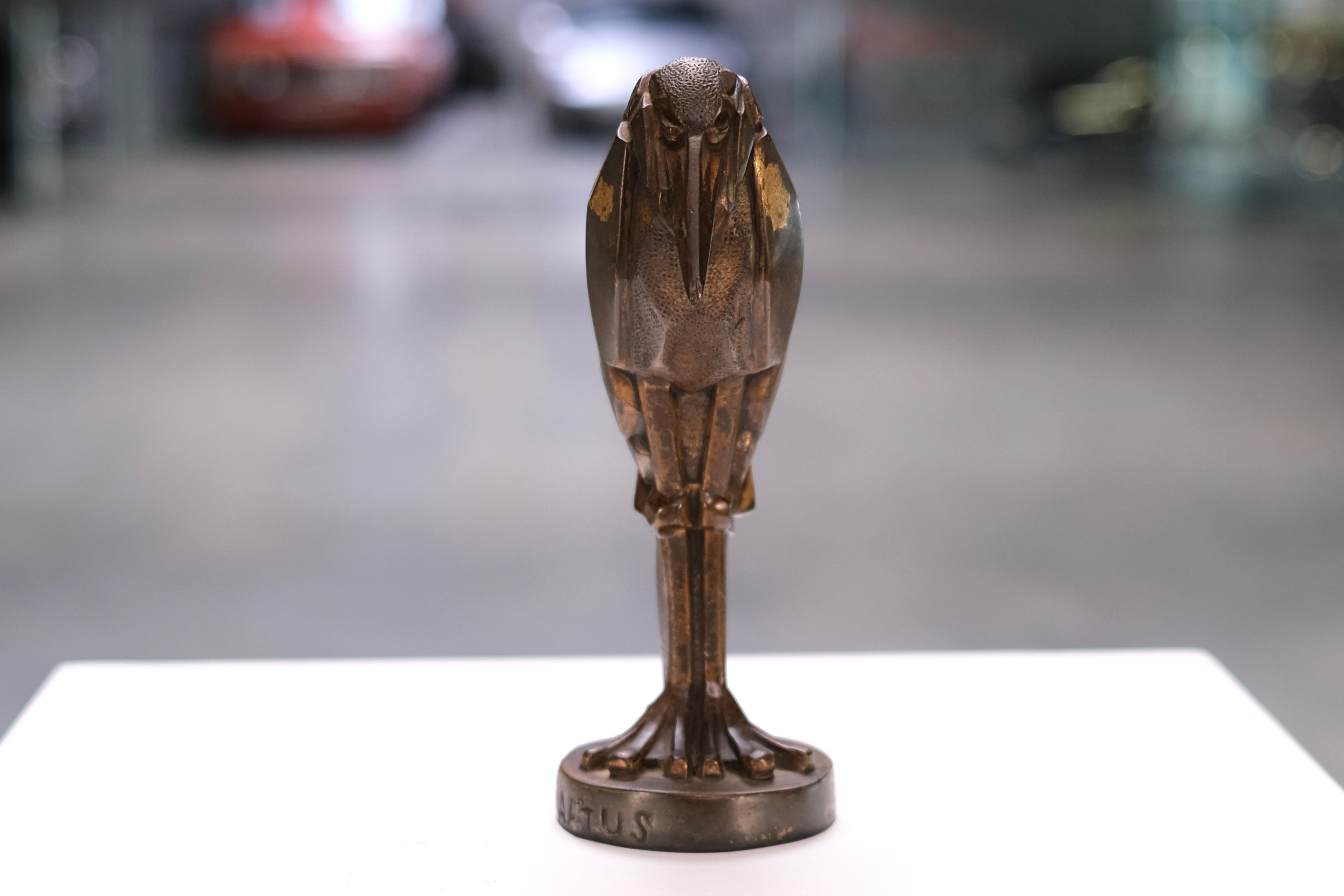 Français Sculpture en forme d'oiseau marabout par Max Le Verrier, années 1930, spéléologie française Art Déco en vente