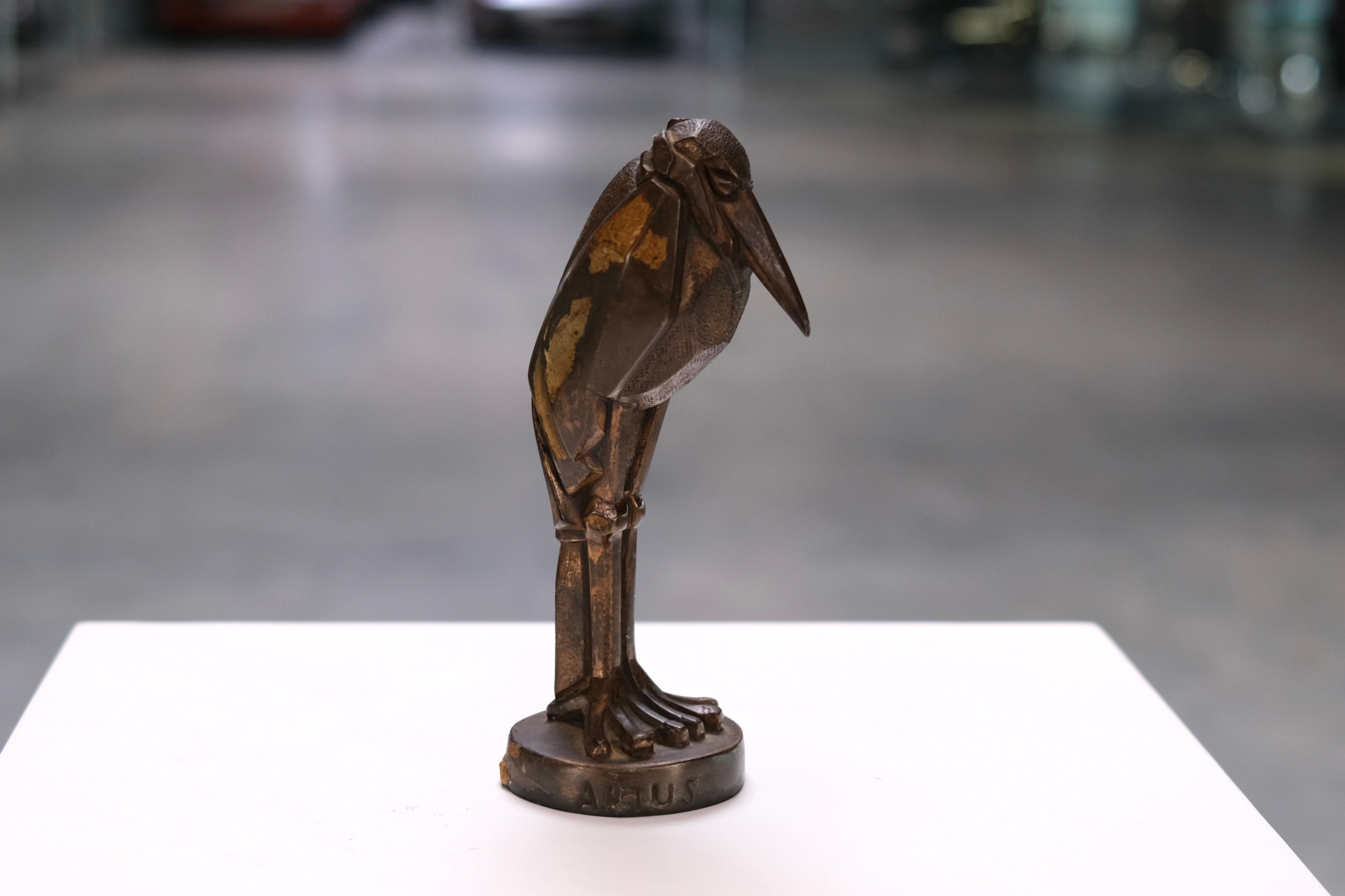 Patiné Sculpture en forme d'oiseau marabout par Max Le Verrier, années 1930, spéléologie française Art Déco en vente
