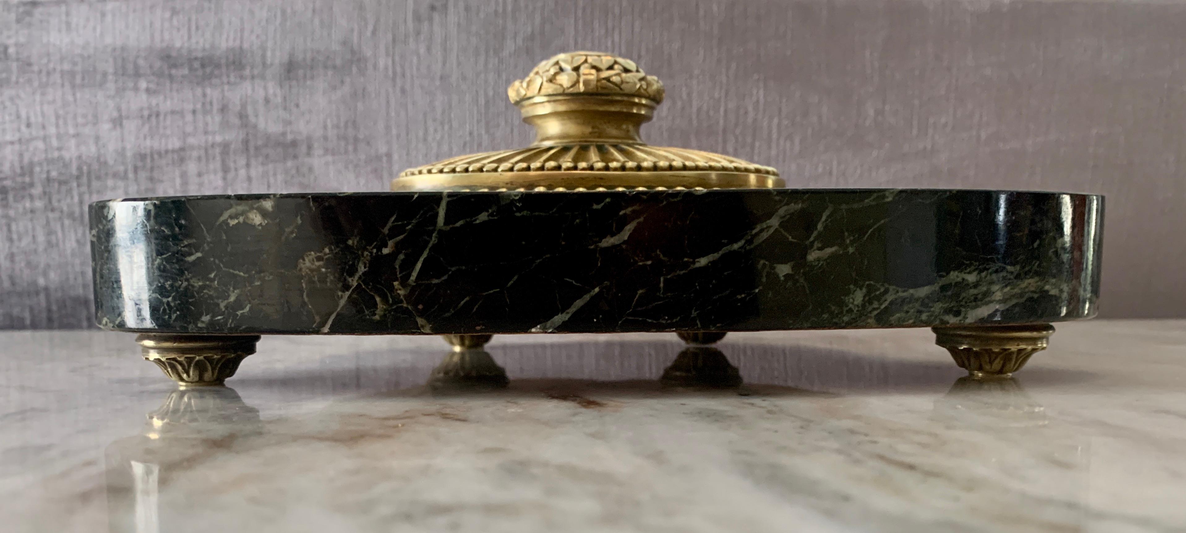 French Art Deco Marble and Bronze Ink Well For Sale 2
