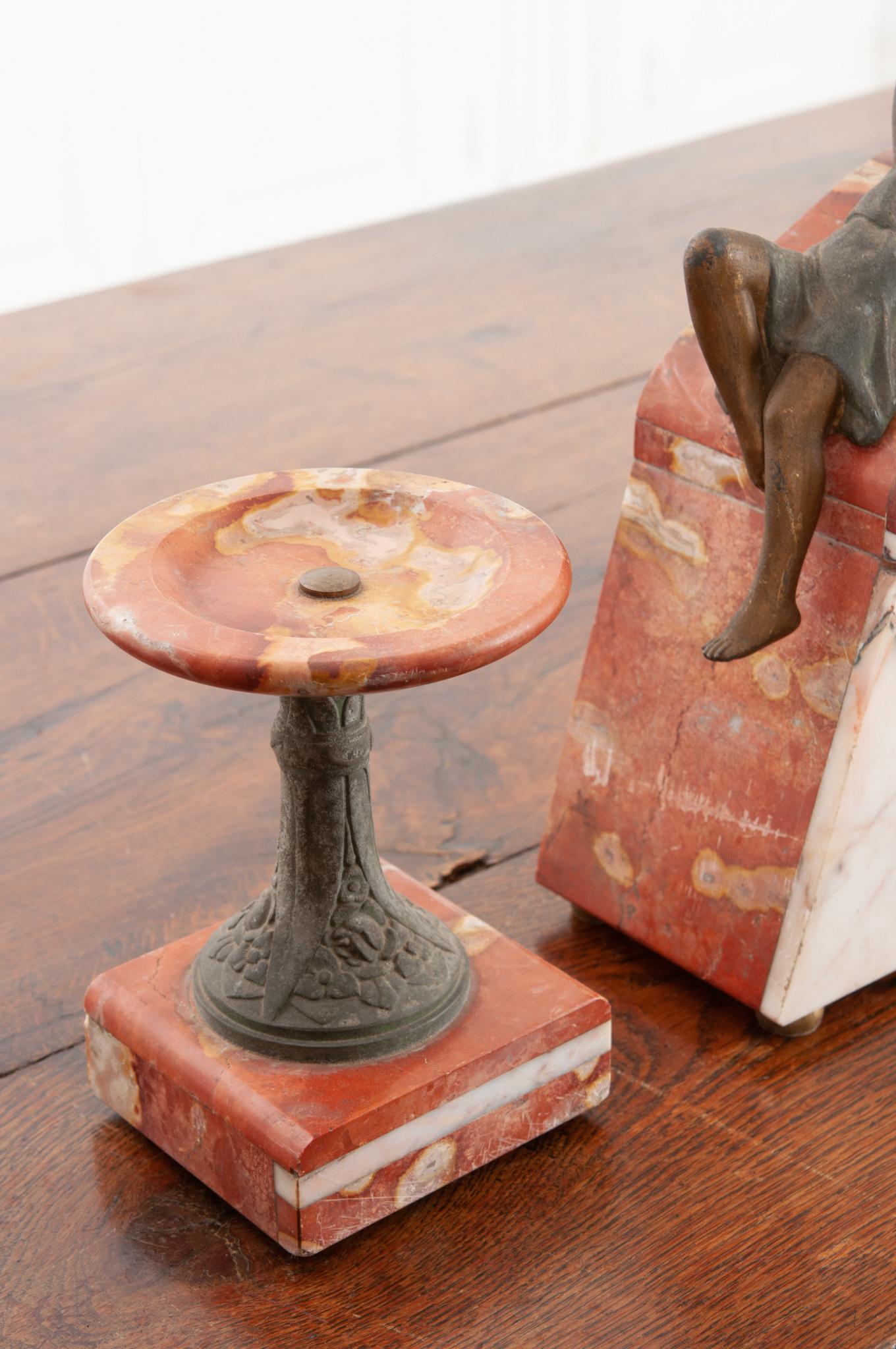 Kaminuhr aus Marmor im Art-déco-Stil (20. Jahrhundert) im Angebot