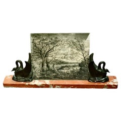 French Art Deco Marble Picture Frame with Pair of Decorative Swans circa 1930s 