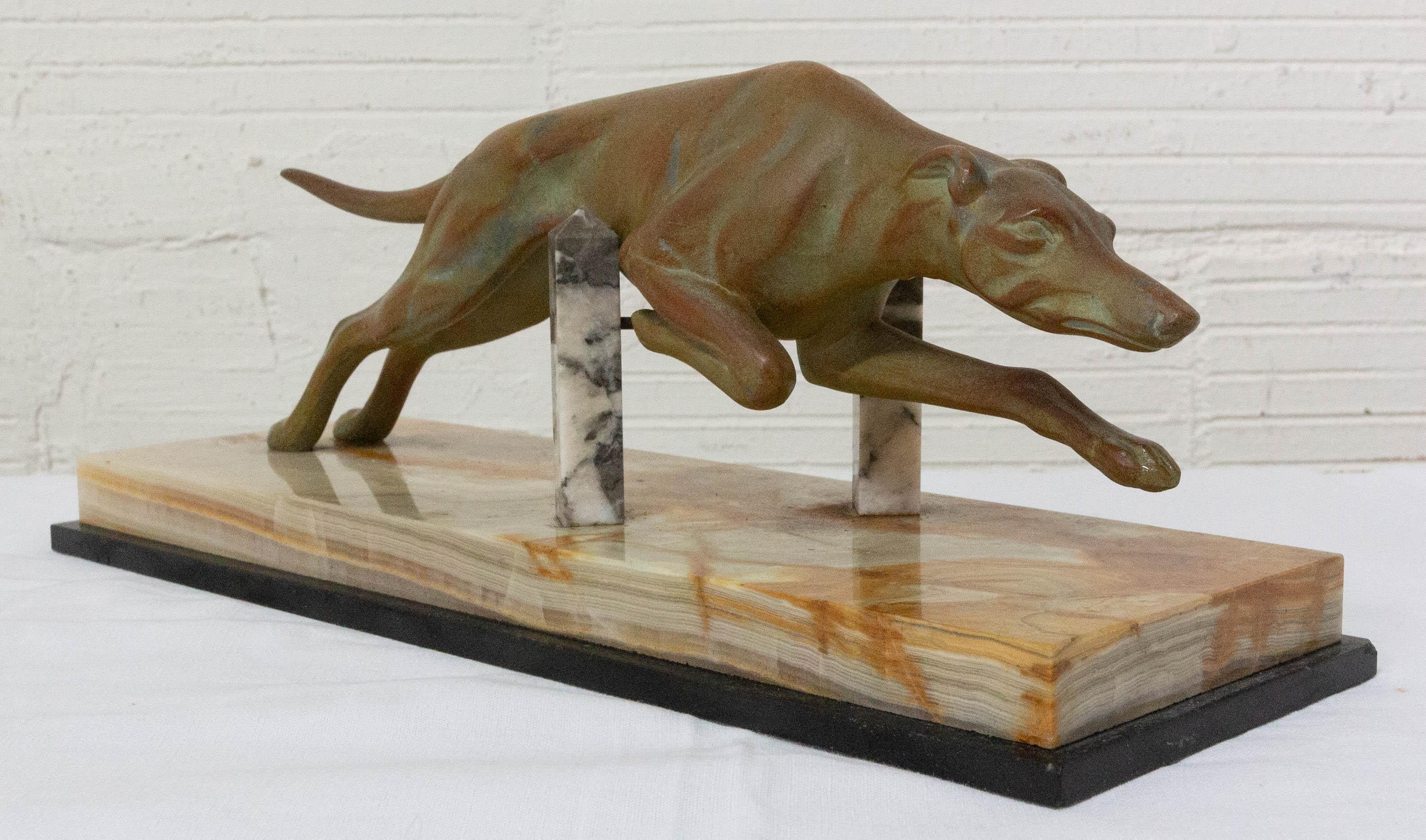 French Art Deco Greyhound
Marble and Patinated Spelter circa 1930
Good condition

Shipping:
P12/ L 35/ H 13.