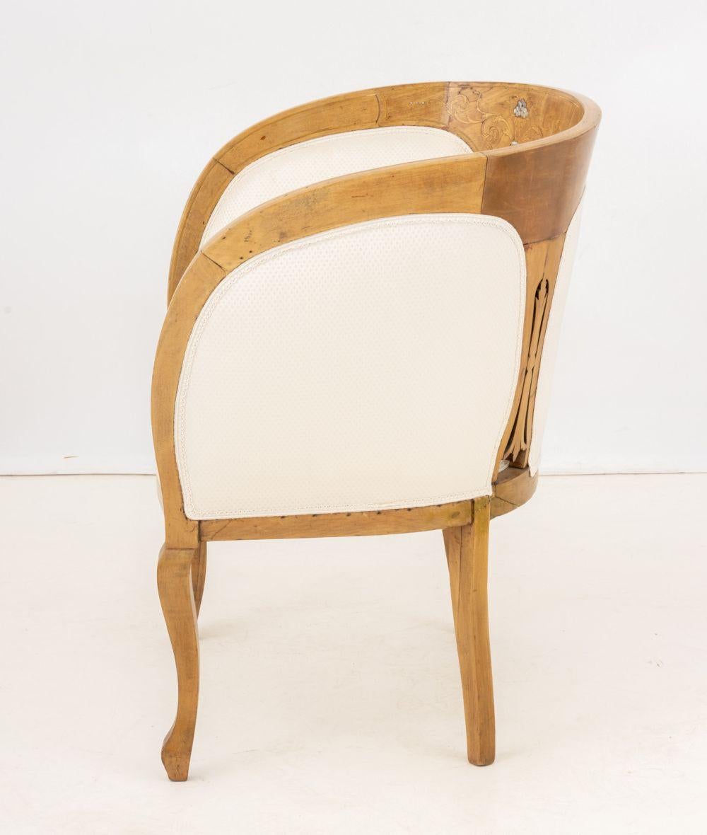 XX secolo Sedia da vasca in noce e intarsio Art Déco francese in vendita