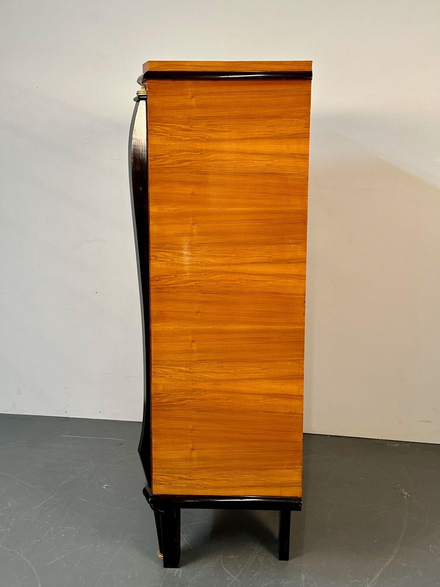 French Art Deco Marquetry Vitrine / Cabinet, Buffet, Jewelers Cabinet For Sale 3