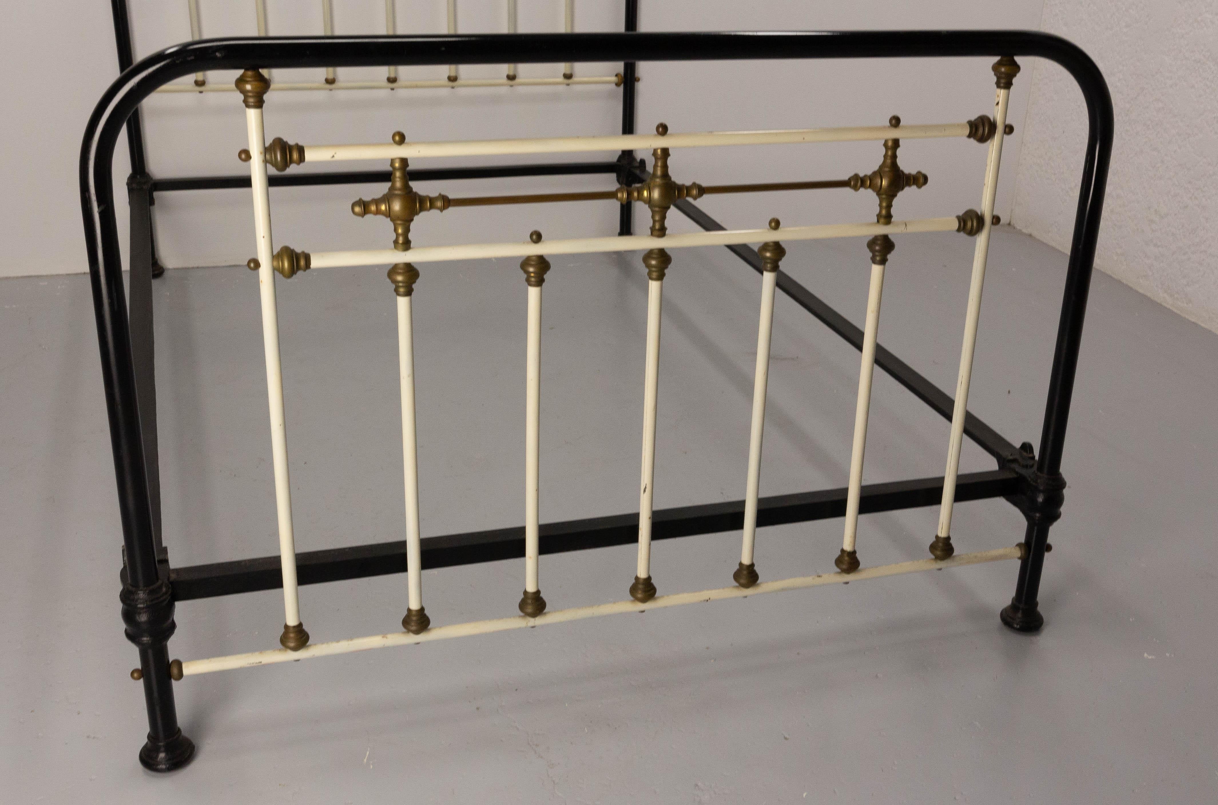 French Art Deco Metal Single Bed, circa 1920 For Sale 2