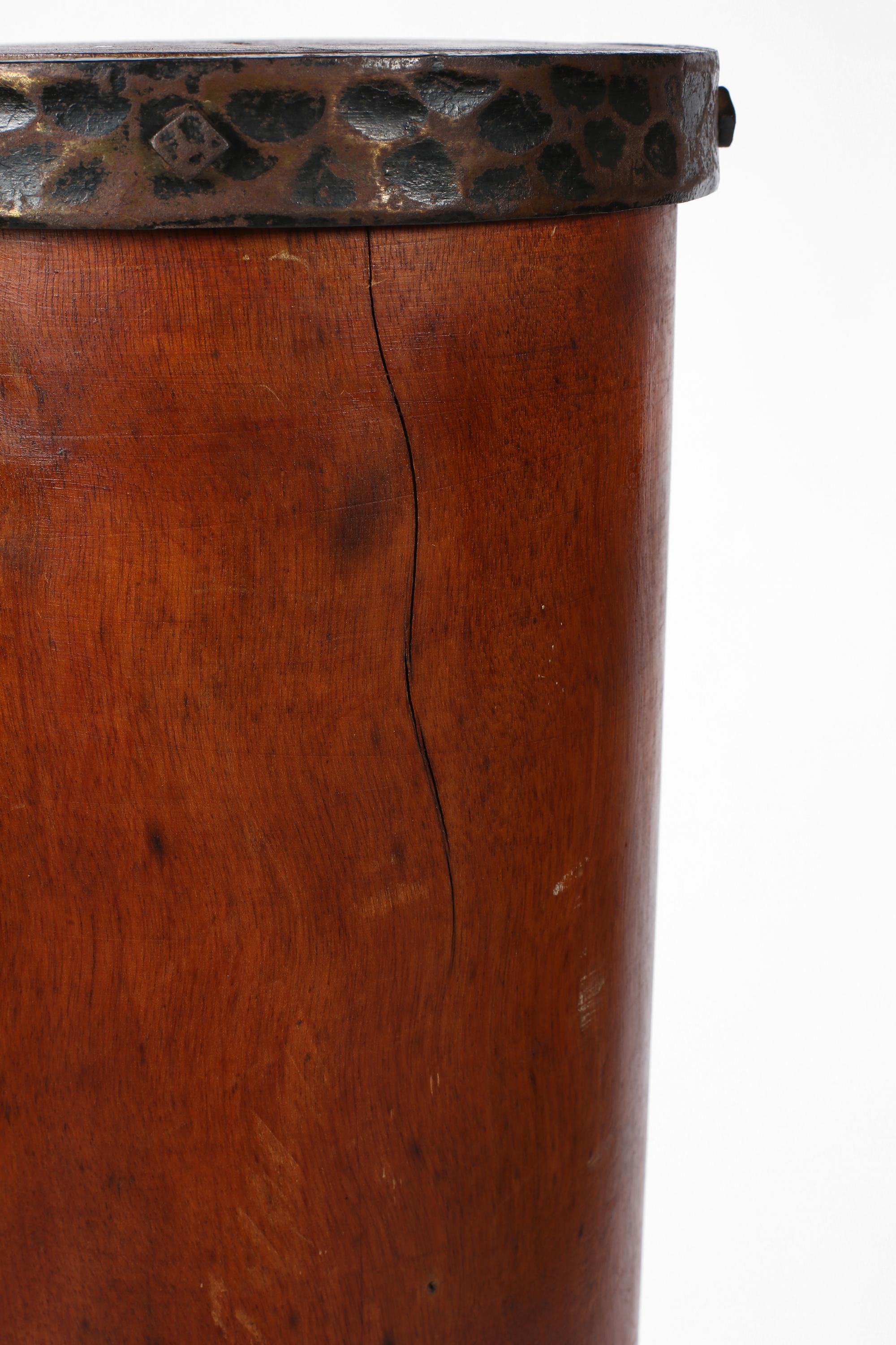 French Art Deco Michel Zadounaïsky Mahogany and Hammered Iron Column Plinth in vendita 5
