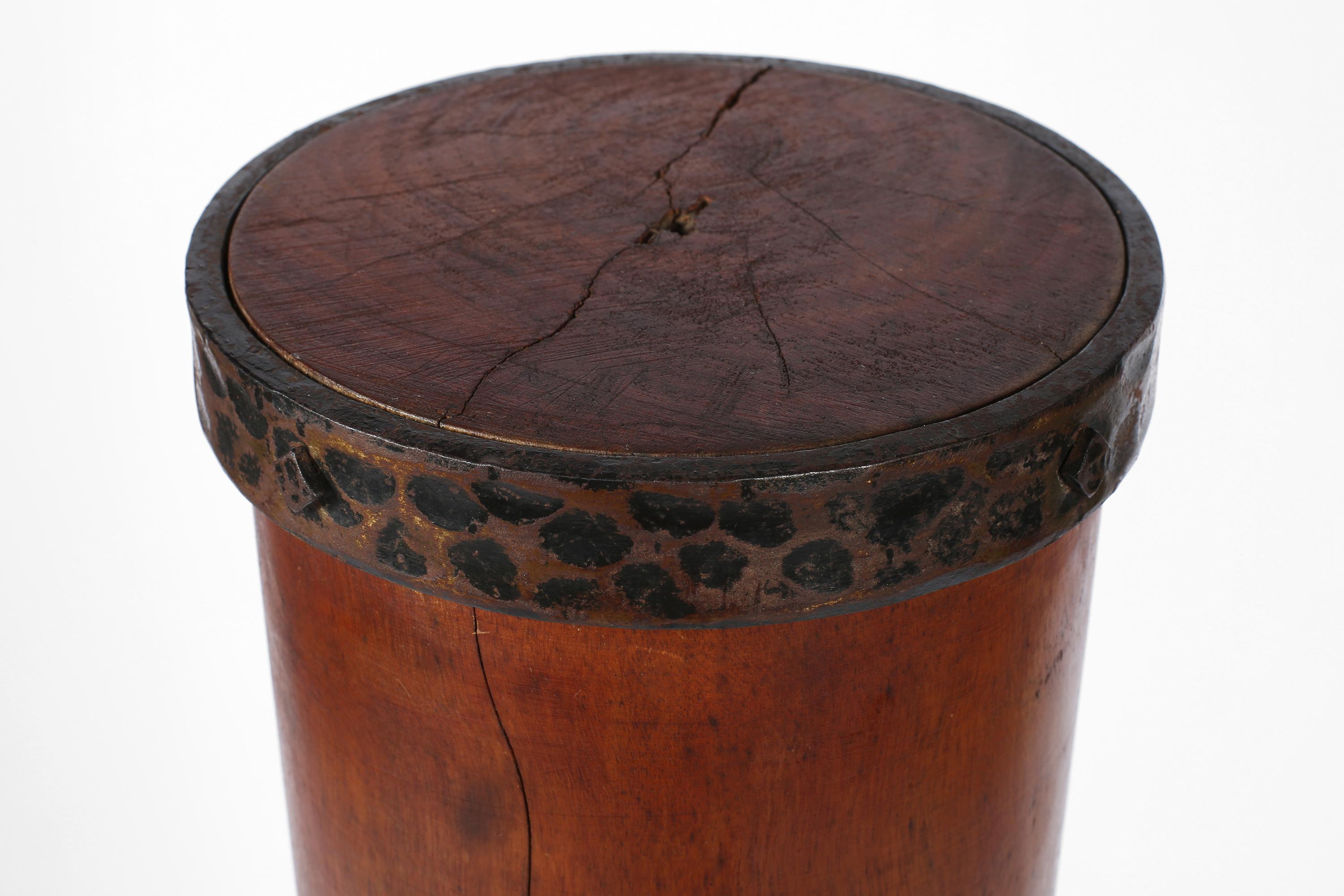 French Art Deco Michel Zadounaïsky Mahogany and Hammered Iron Column Plinth in vendita 7
