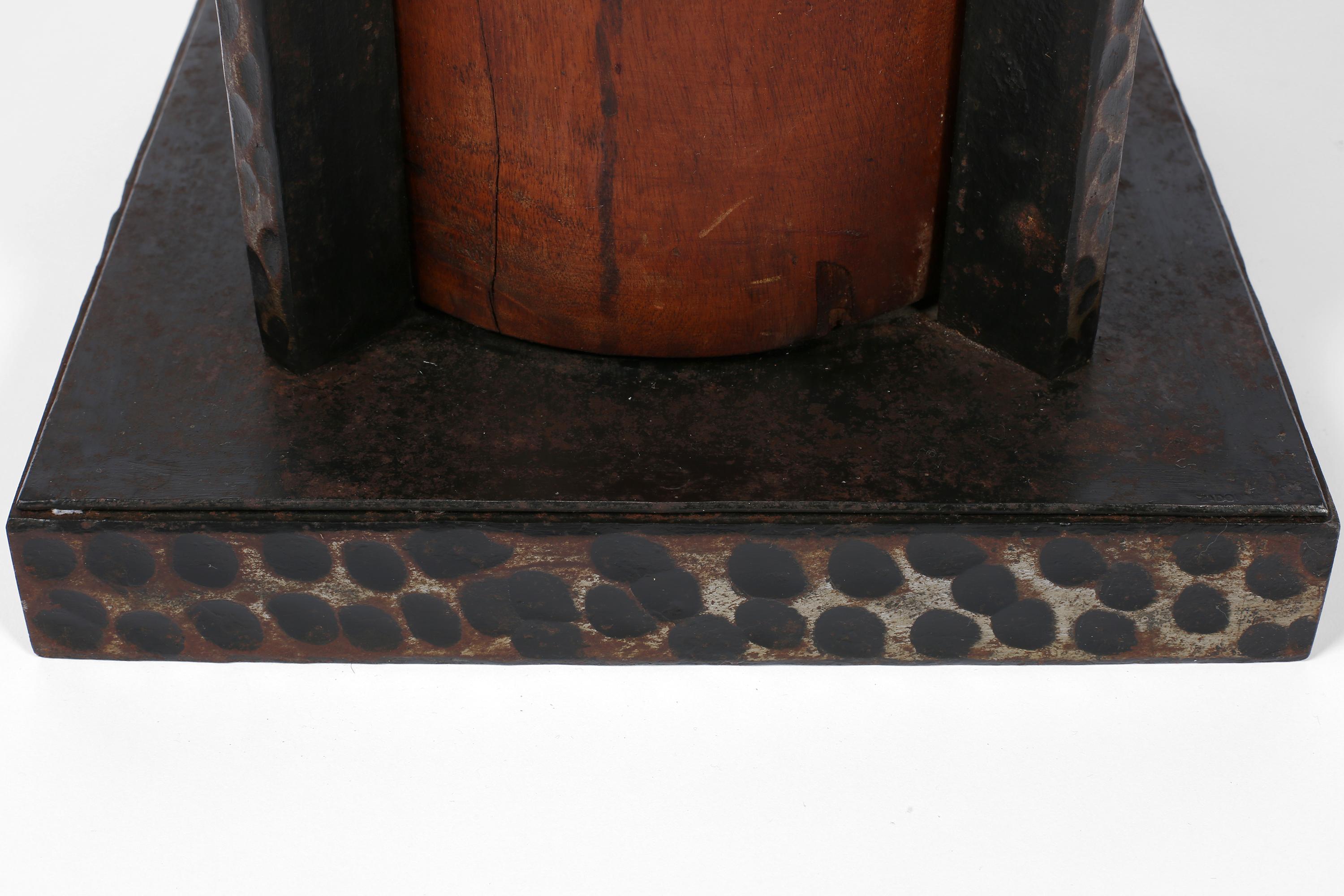 French Art Deco Michel Zadounaïsky Mahogany and Hammered Iron Column Plinth in vendita 1
