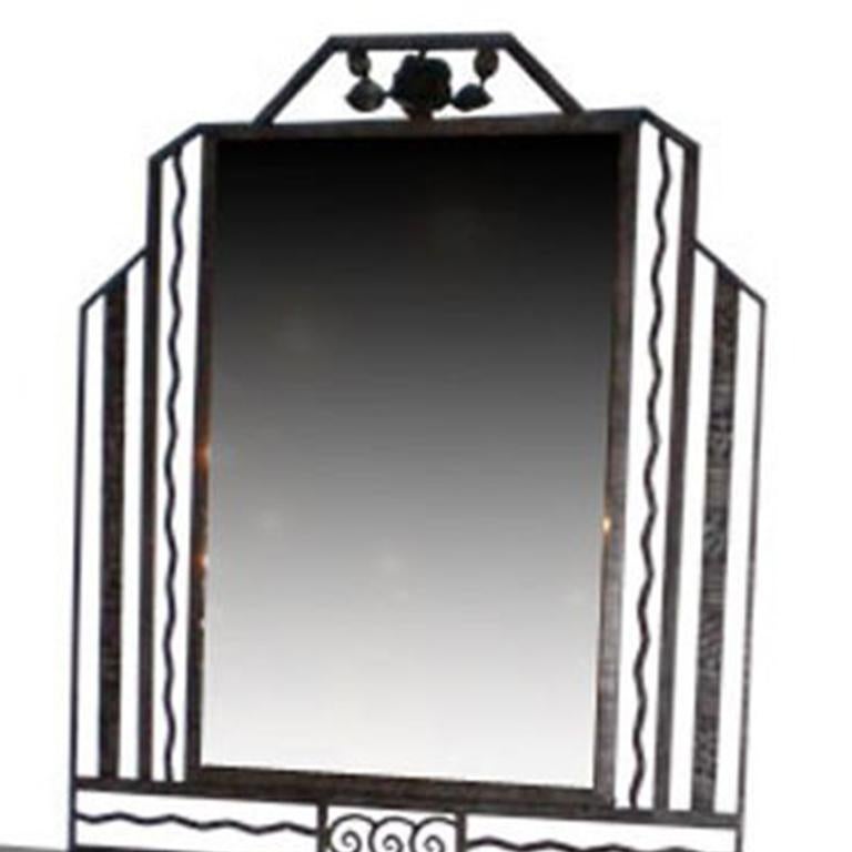 Specchio e consolle in vetro e ferro battuto in stile Art Déco francese con piano in marmo nero.<br />
<br />
specchio: 41