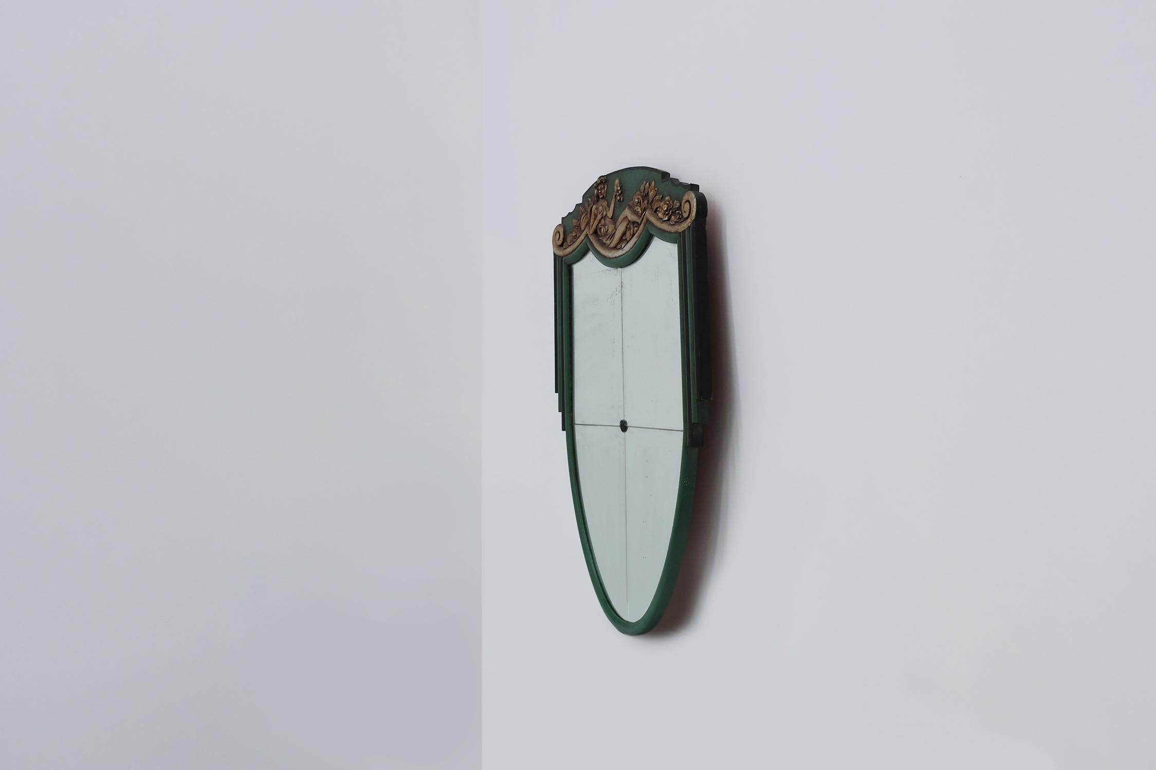French Art Deco mirror in green carved wood, 1930s For Sale 4
