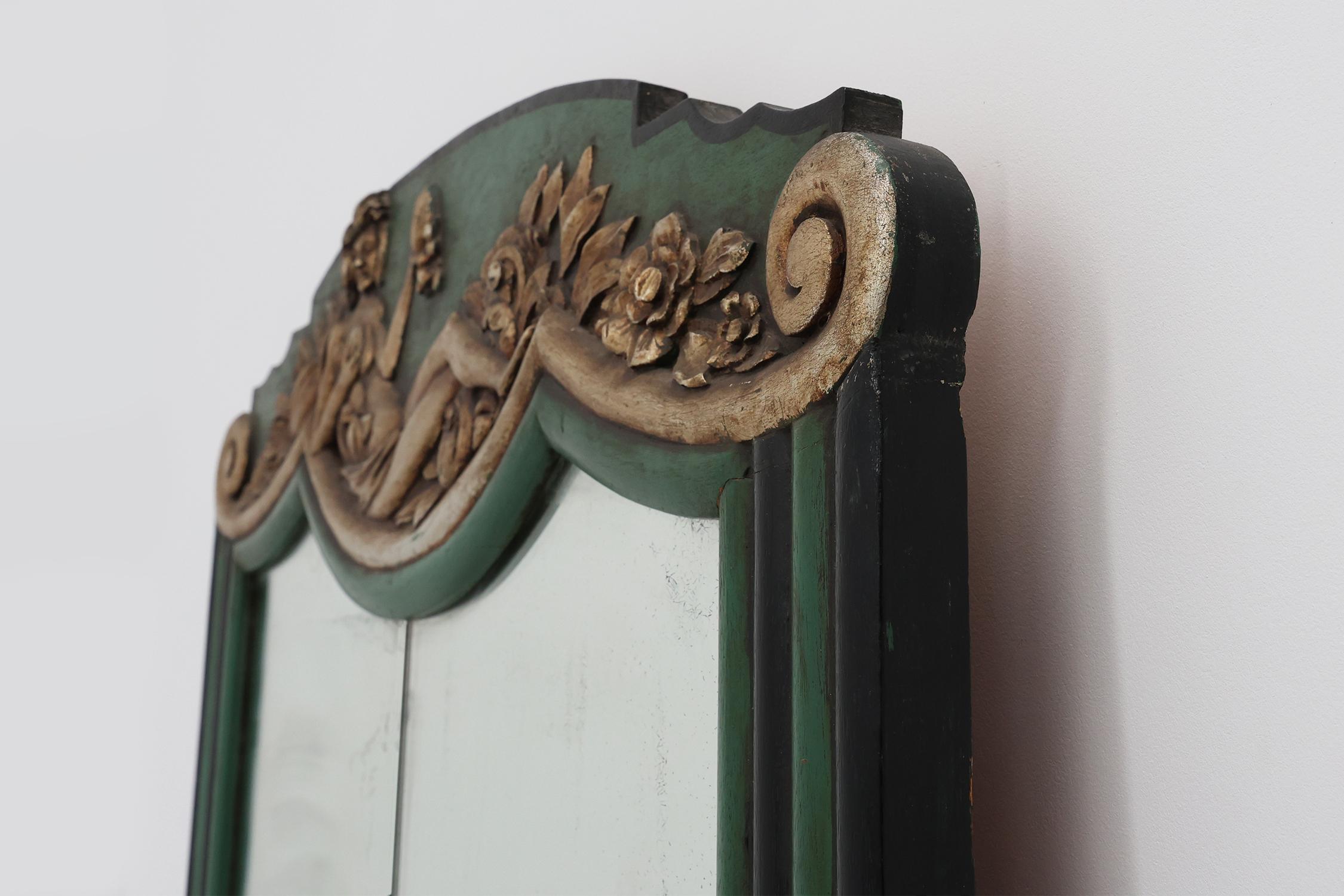 French Art Deco mirror in green carved wood, 1930s For Sale 7