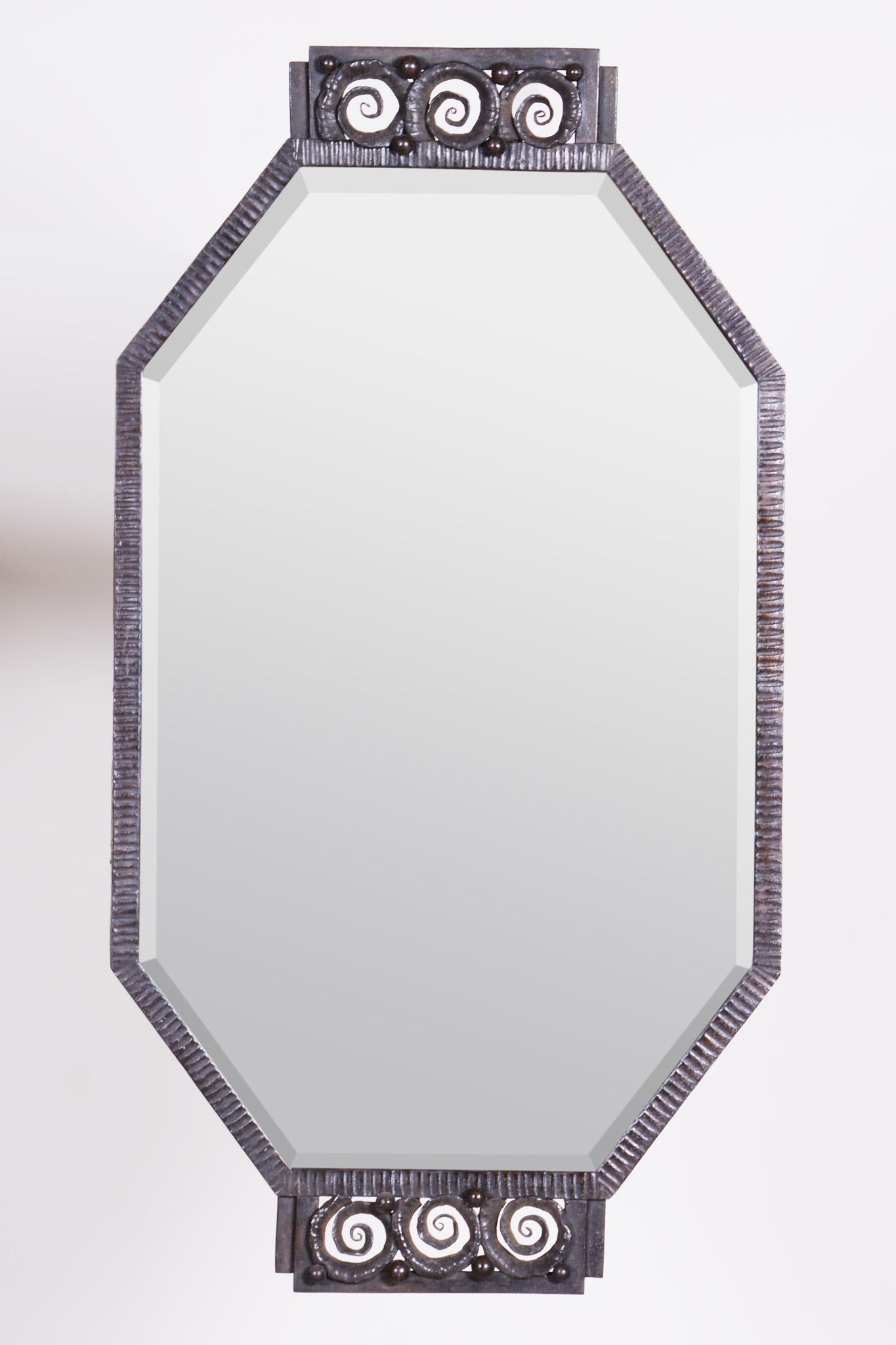 French Art Deco Mirror Made by Louis Majorelle, 1920s In Good Condition In Horomerice, CZ