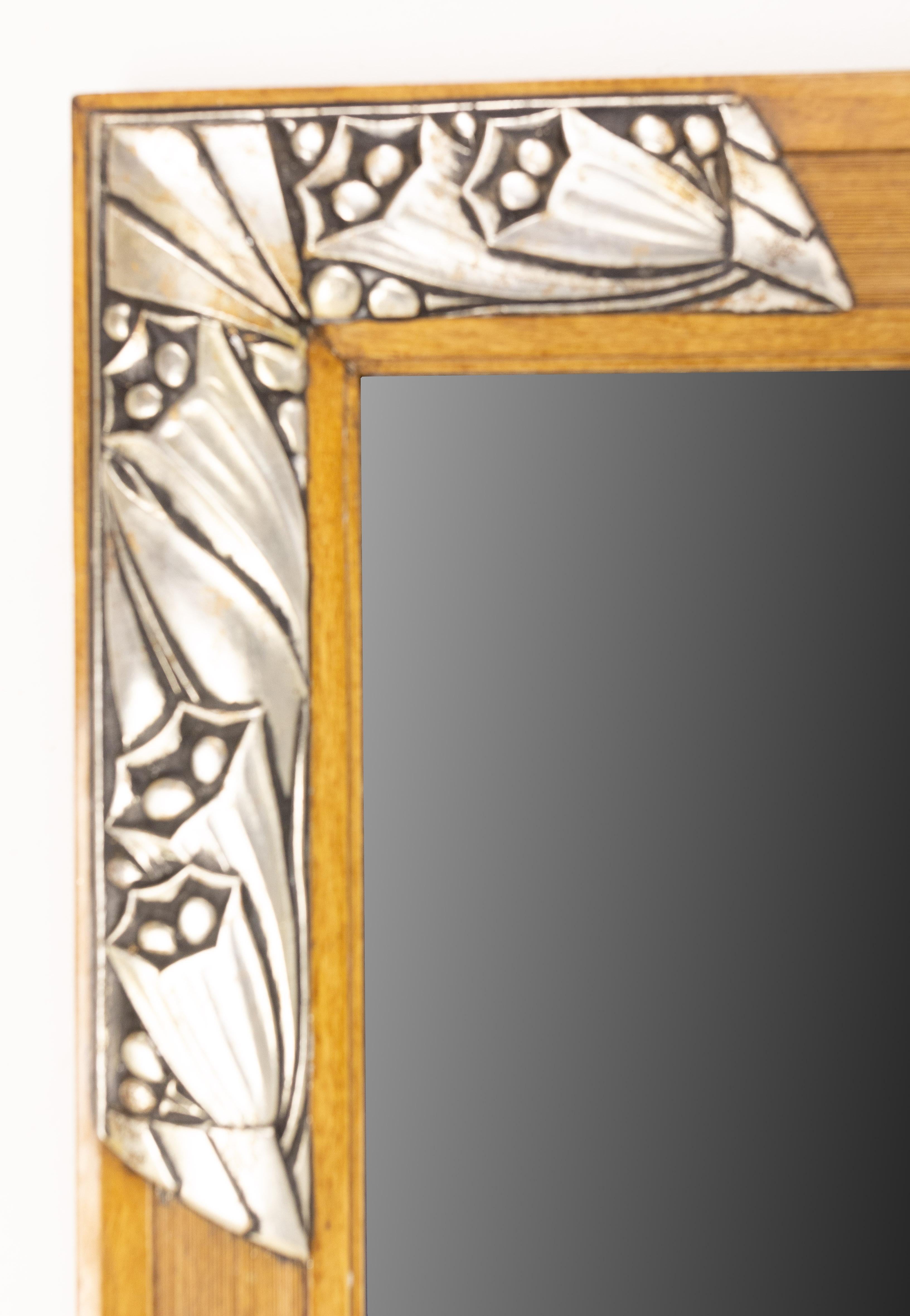 French Art Deco Mirror Metal and Pine Framework with Flowers, circa 1930 In Good Condition For Sale In Labrit, Landes