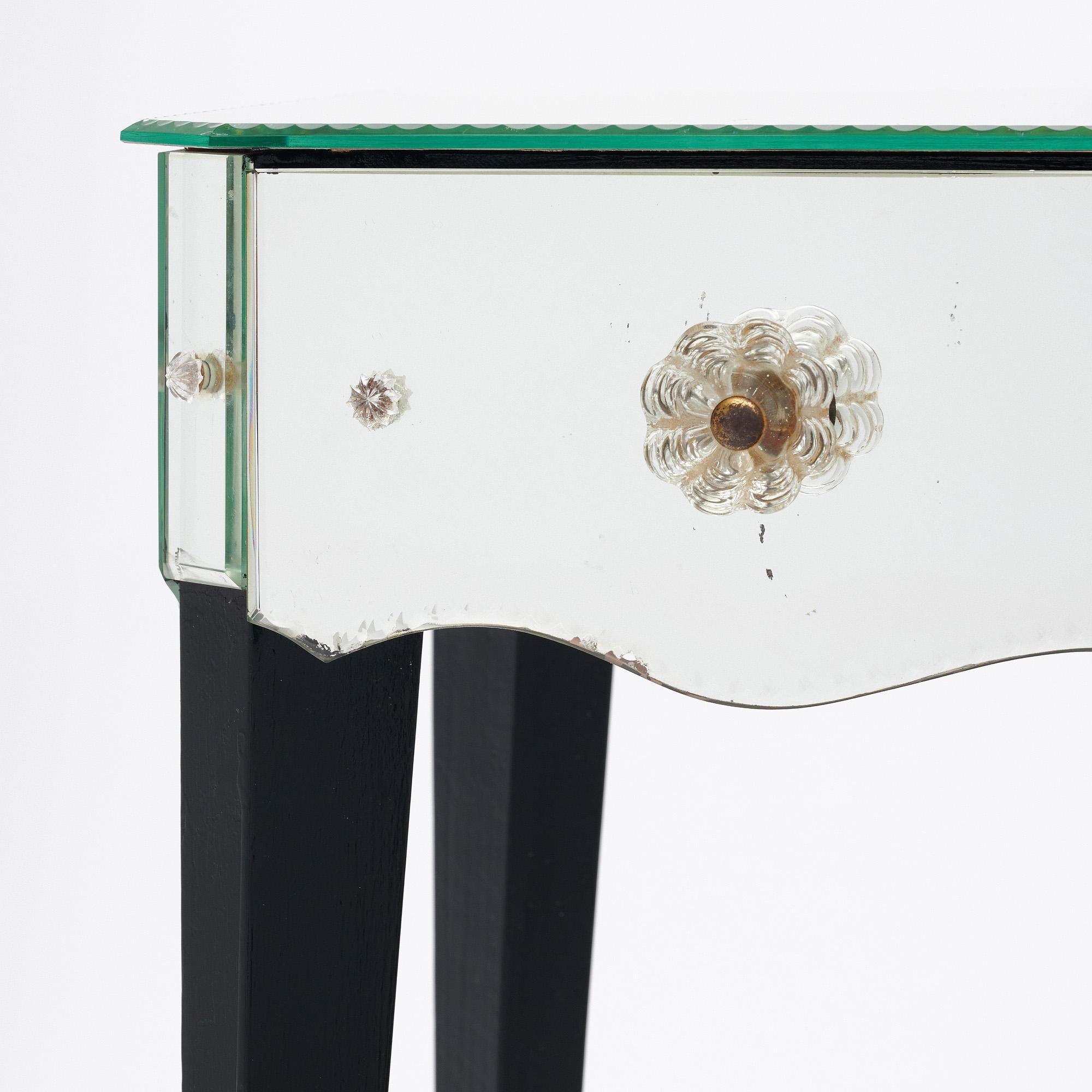 French Art Deco Mirrored Side Tables In Good Condition In Austin, TX