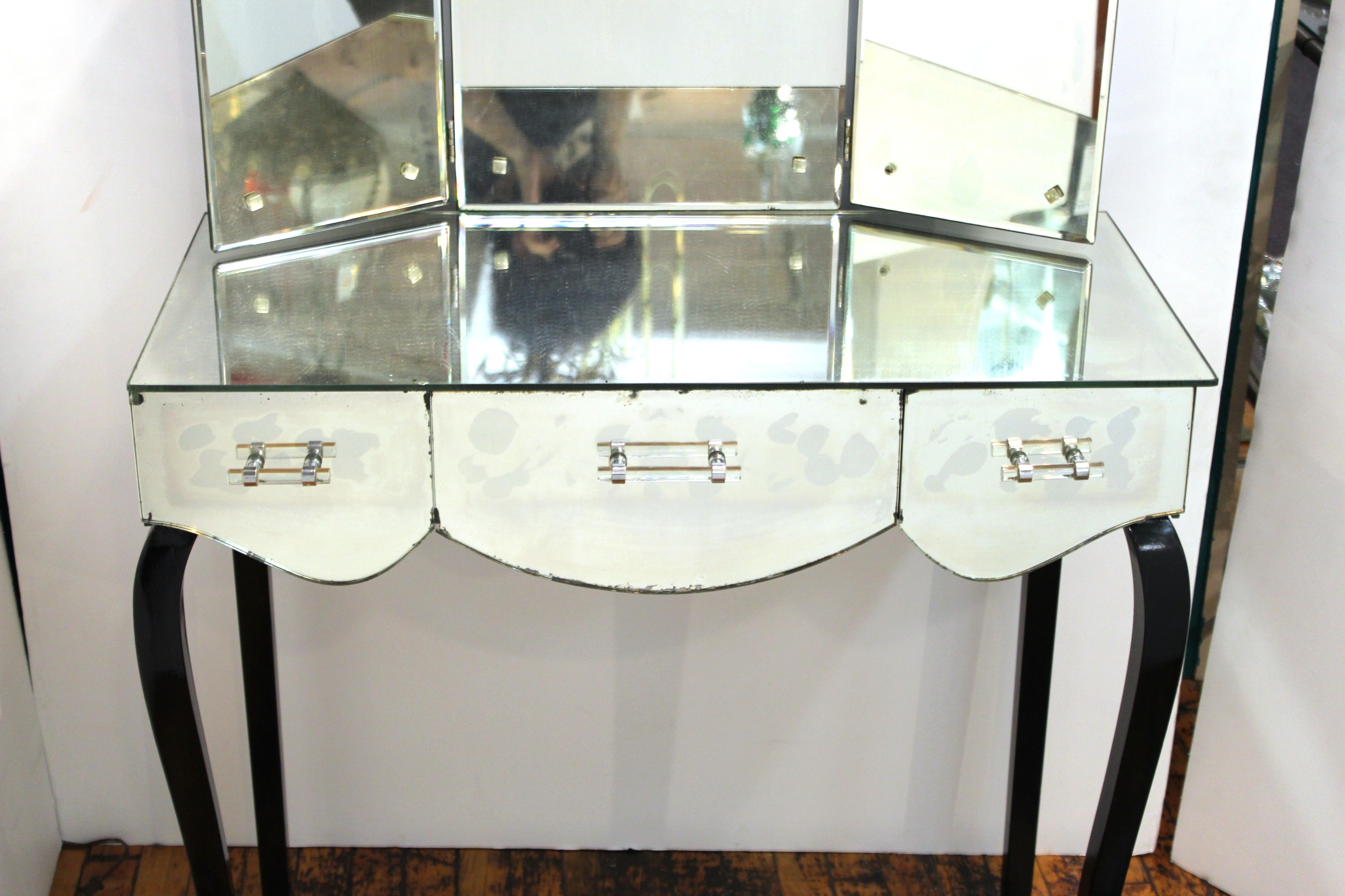 French Art Deco Mirrored Vanity with Tri-Fold Mirror and Ebonized Cabriole Legs 11