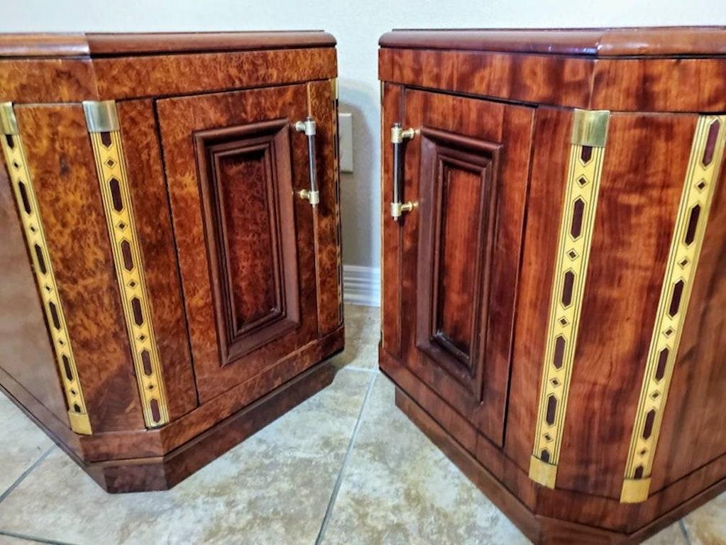 Mid-20th Century French Art Deco Moderne Exotic Burled Ambroyna Bubinga Thuja Nightstand Cabinets For Sale